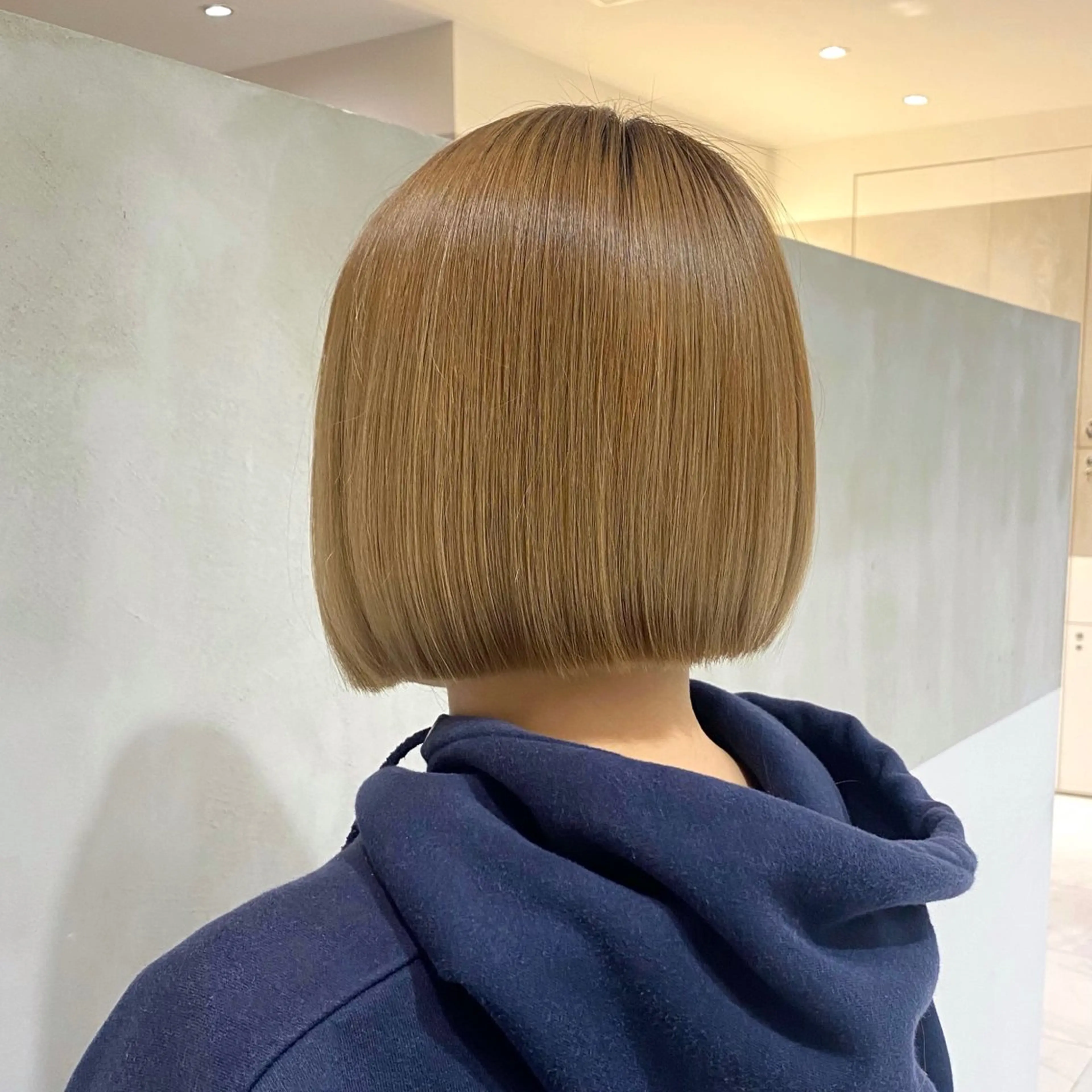 ショート 前下がりボブ ボブ 顔周りカット 艶感/ナチュラル 🩵amiのヘアスタイル