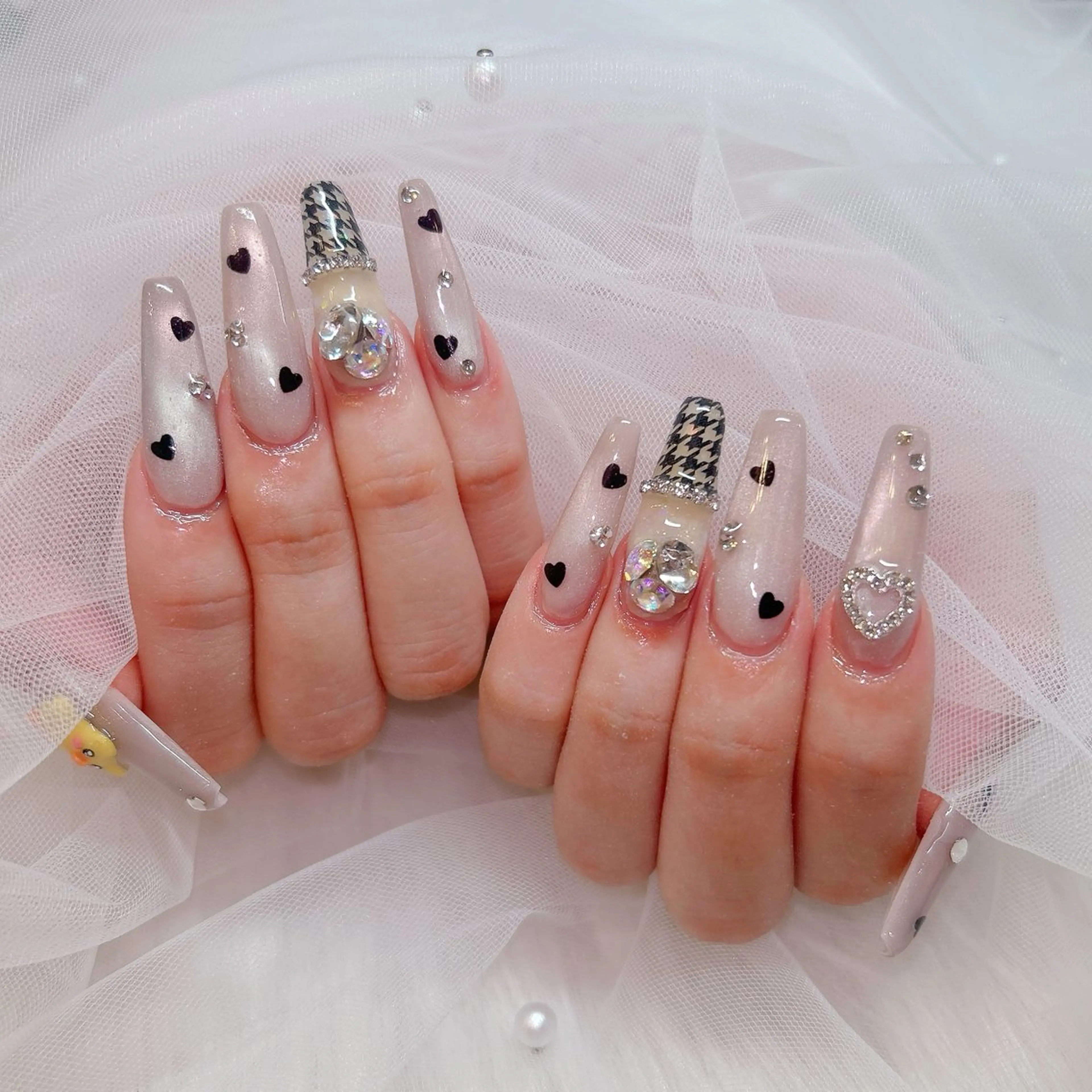 ネイル ハート スカルプネイル ラクロレ ハナ︎🌼のネイルデザイン