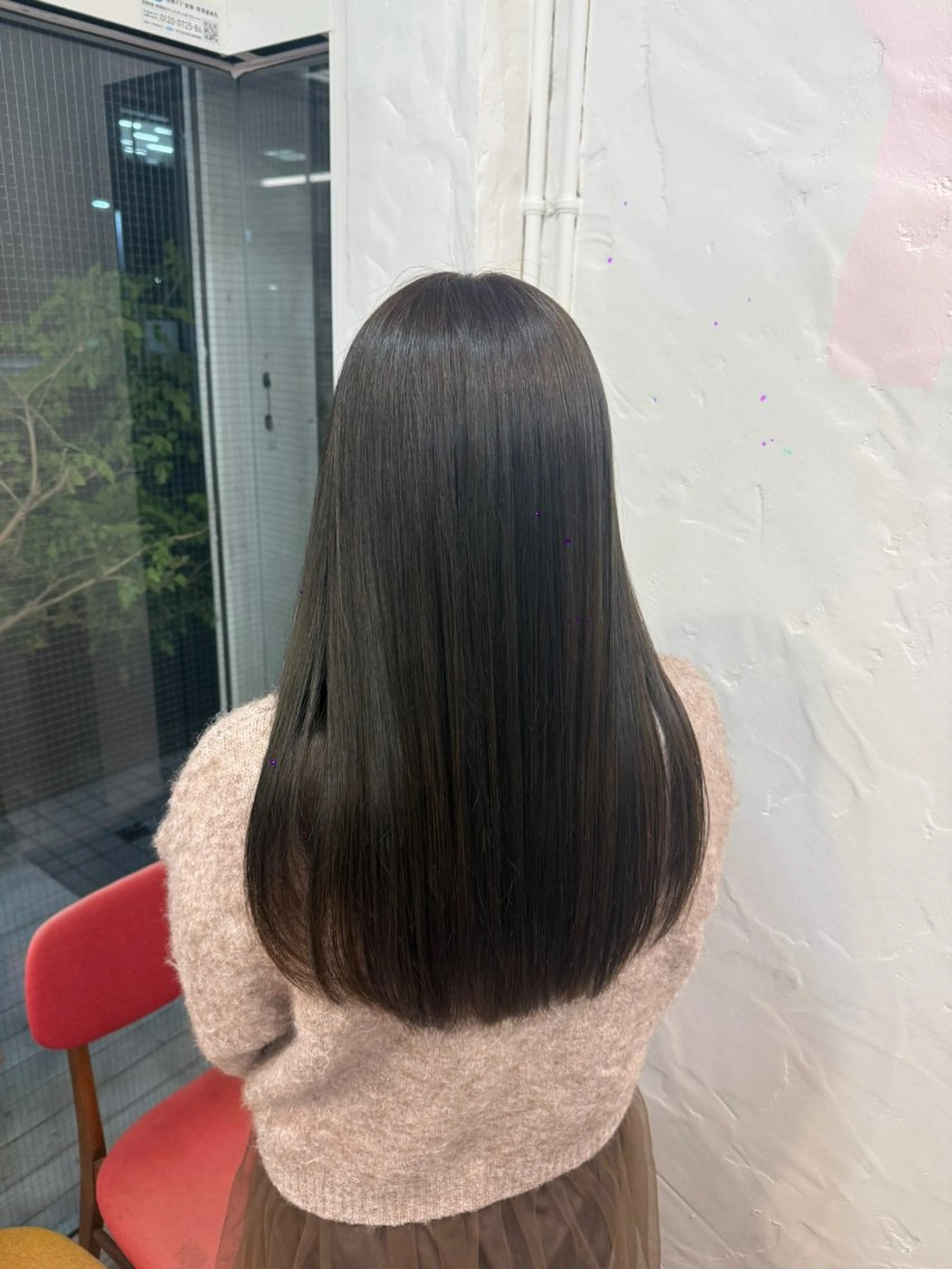ロング カラー ベージュカラー オリーブベージュ 髪質改善 山崎 更紗のヘアスタイル