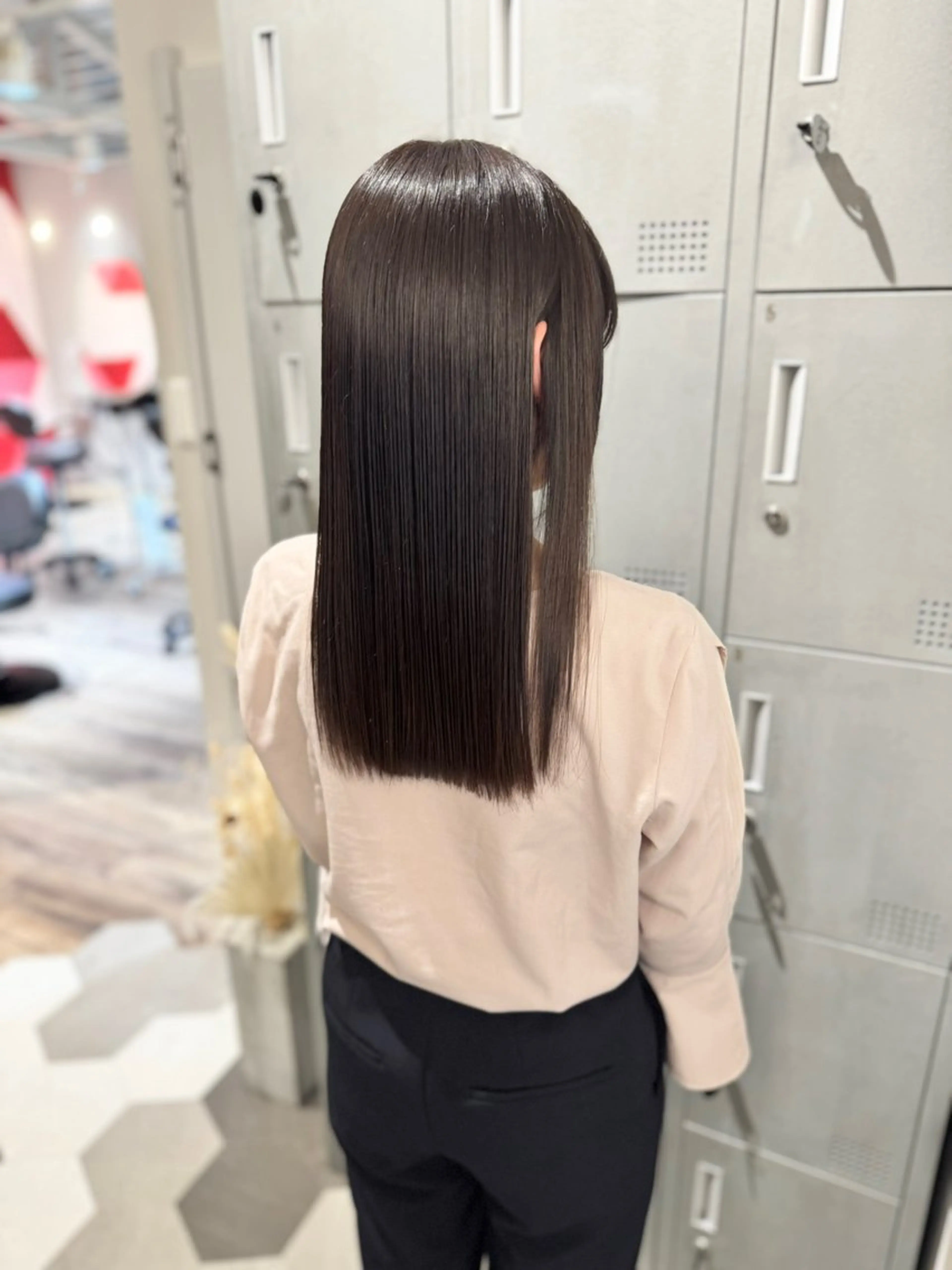 セミロング カット ヘアカラー 【天満1艶髪】潤艶/ 髪質改善🌹釣本竜哉のヘアスタイル