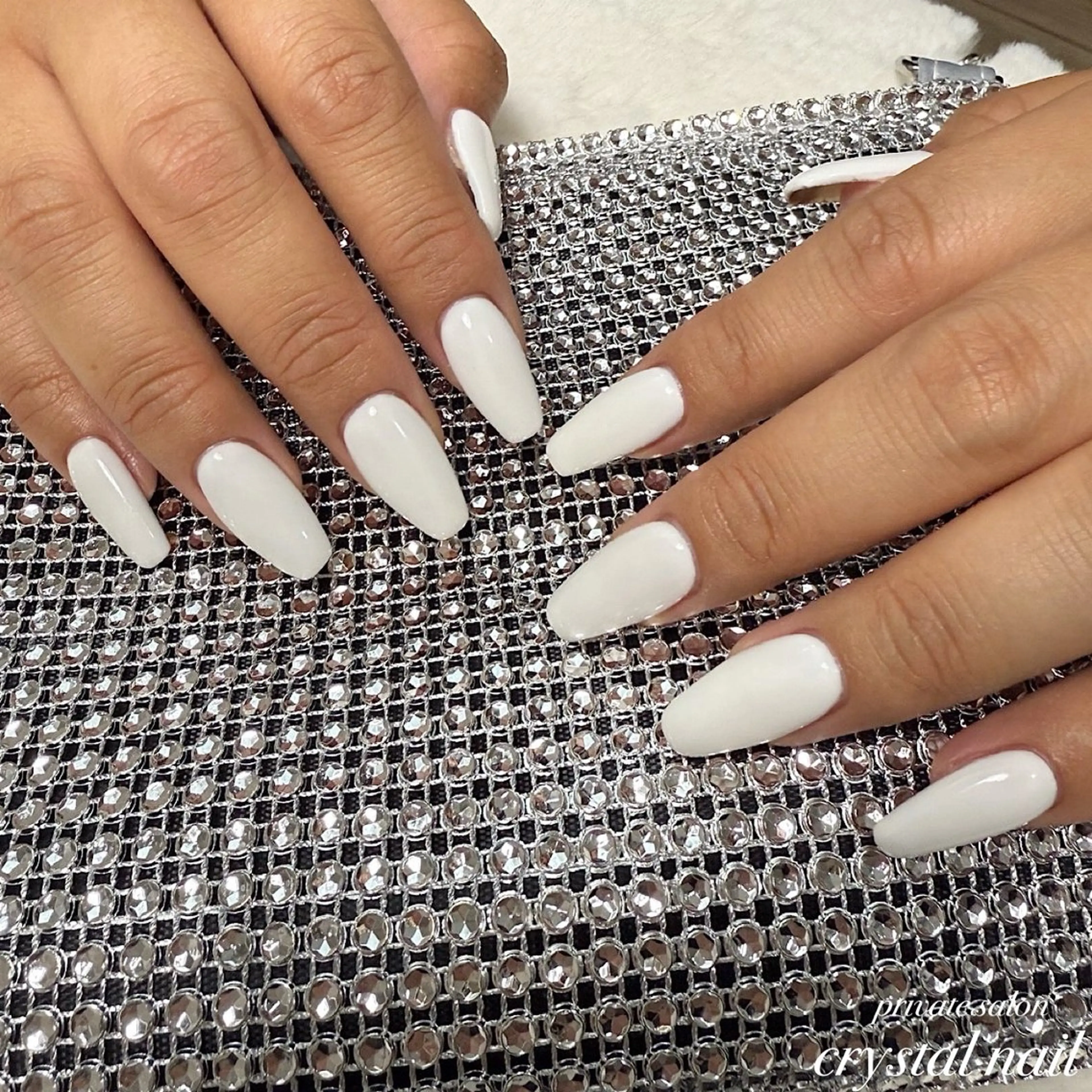 ネイル ホワイト Crystal Nailのネイルデザイン
