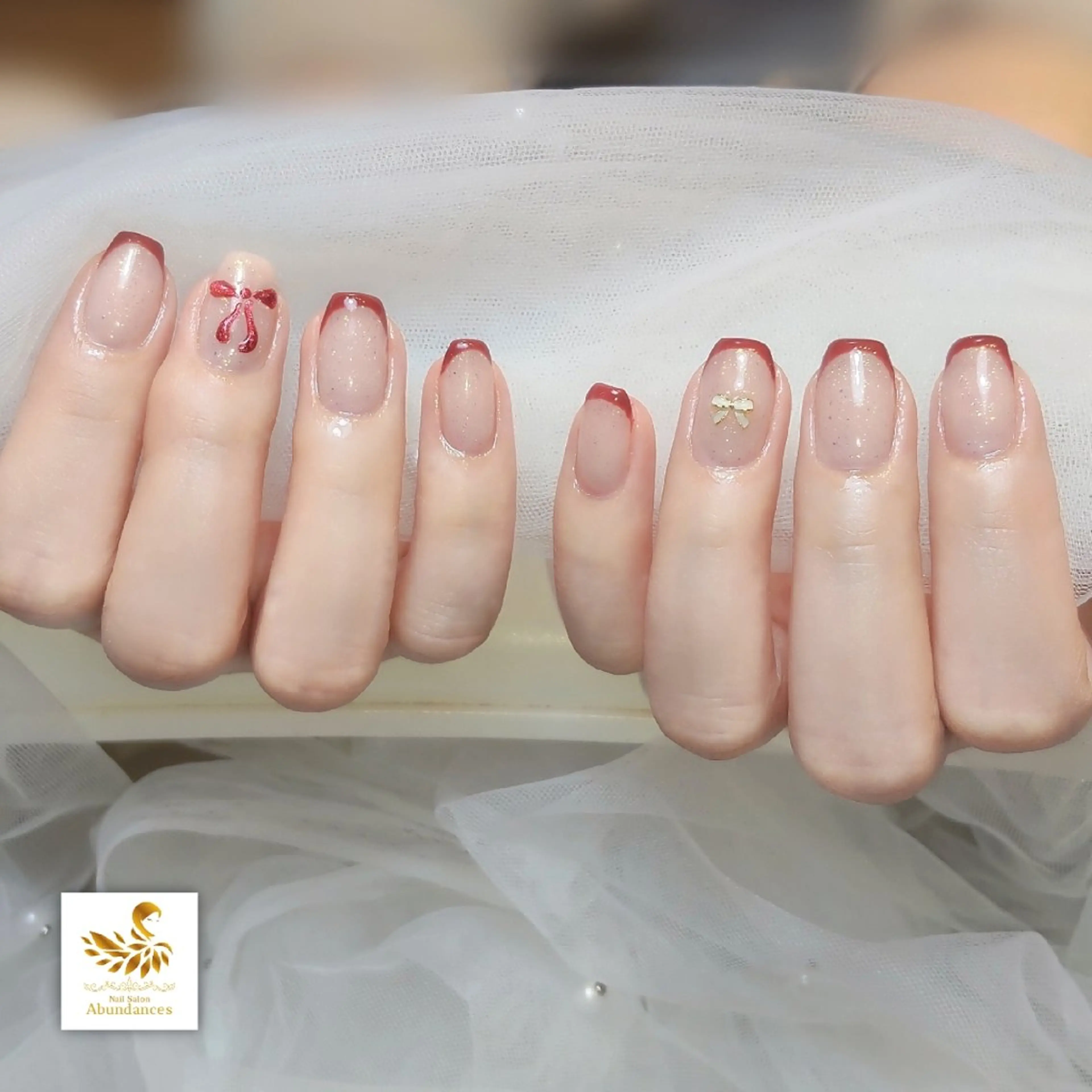 ネイル フラッシュネイル フレンチネイル 赤色 ハンドネイル 完全予約制個室サロン Abundancesのネイルデザイン