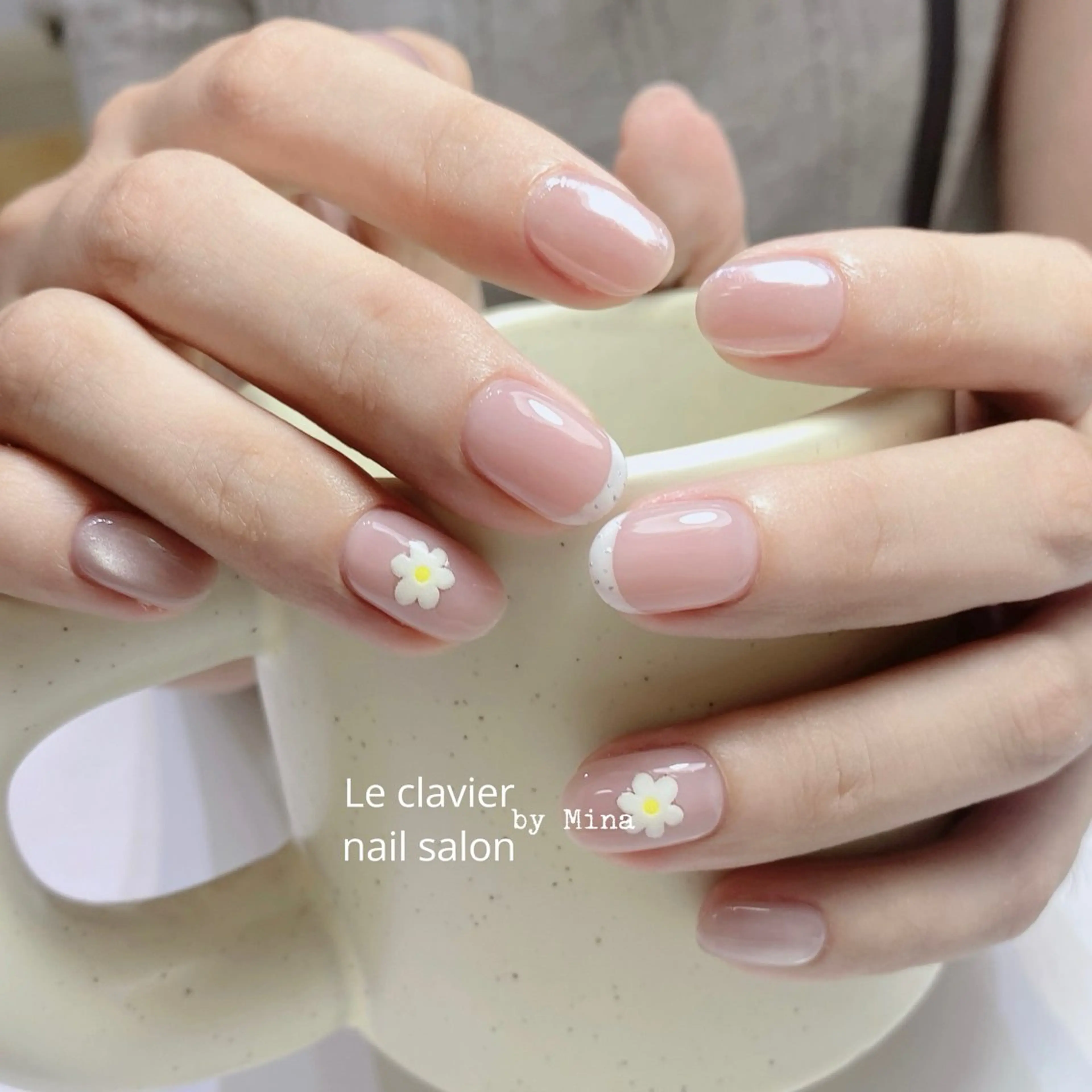ネイル 長さ出し ジェルネイル パラジェル スカルプネイル ソフトジェル Mina Nailのネイルデザイン