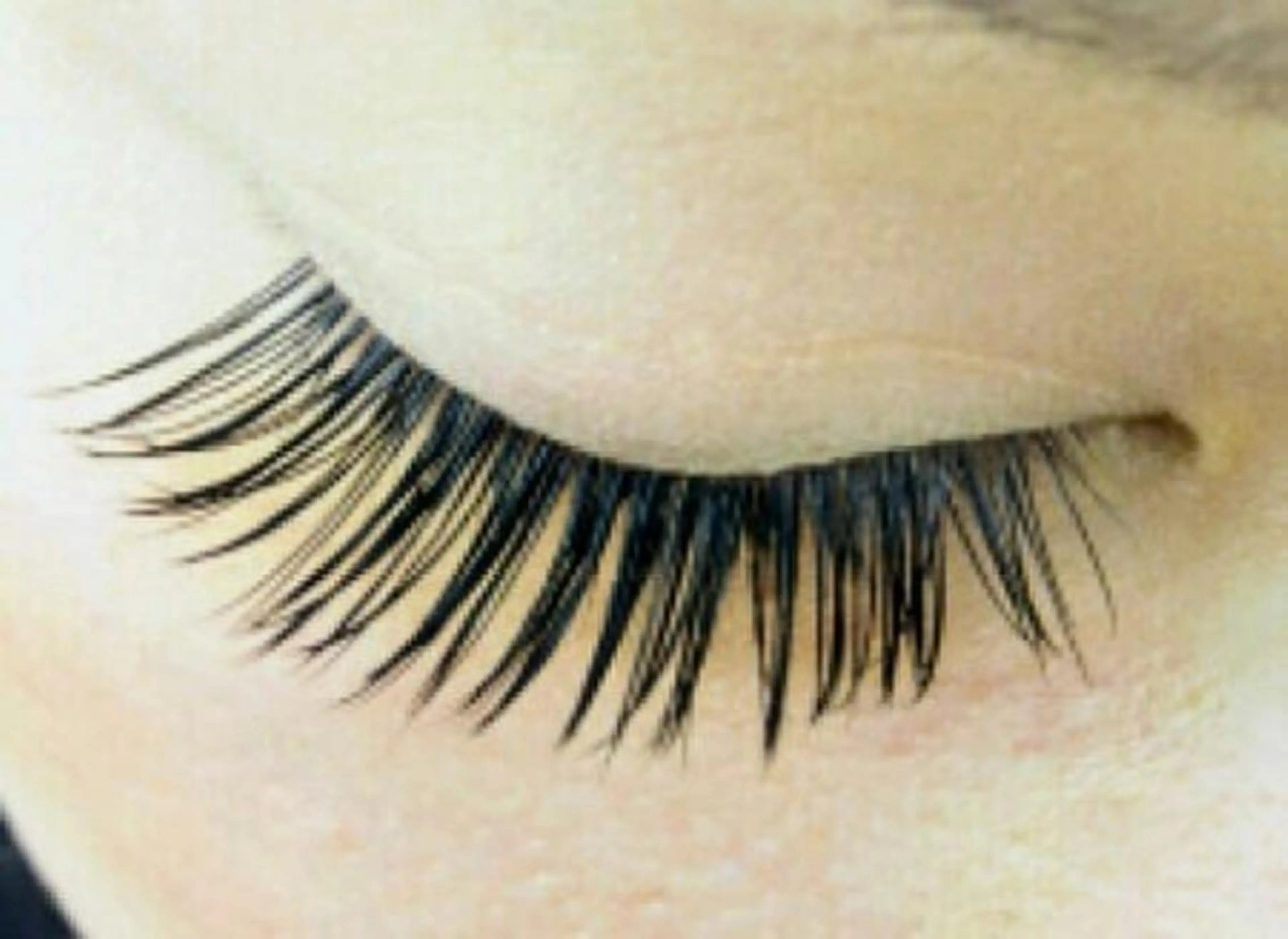 LEDボリュームラッシュ１００束✨️　オフ無しの写真