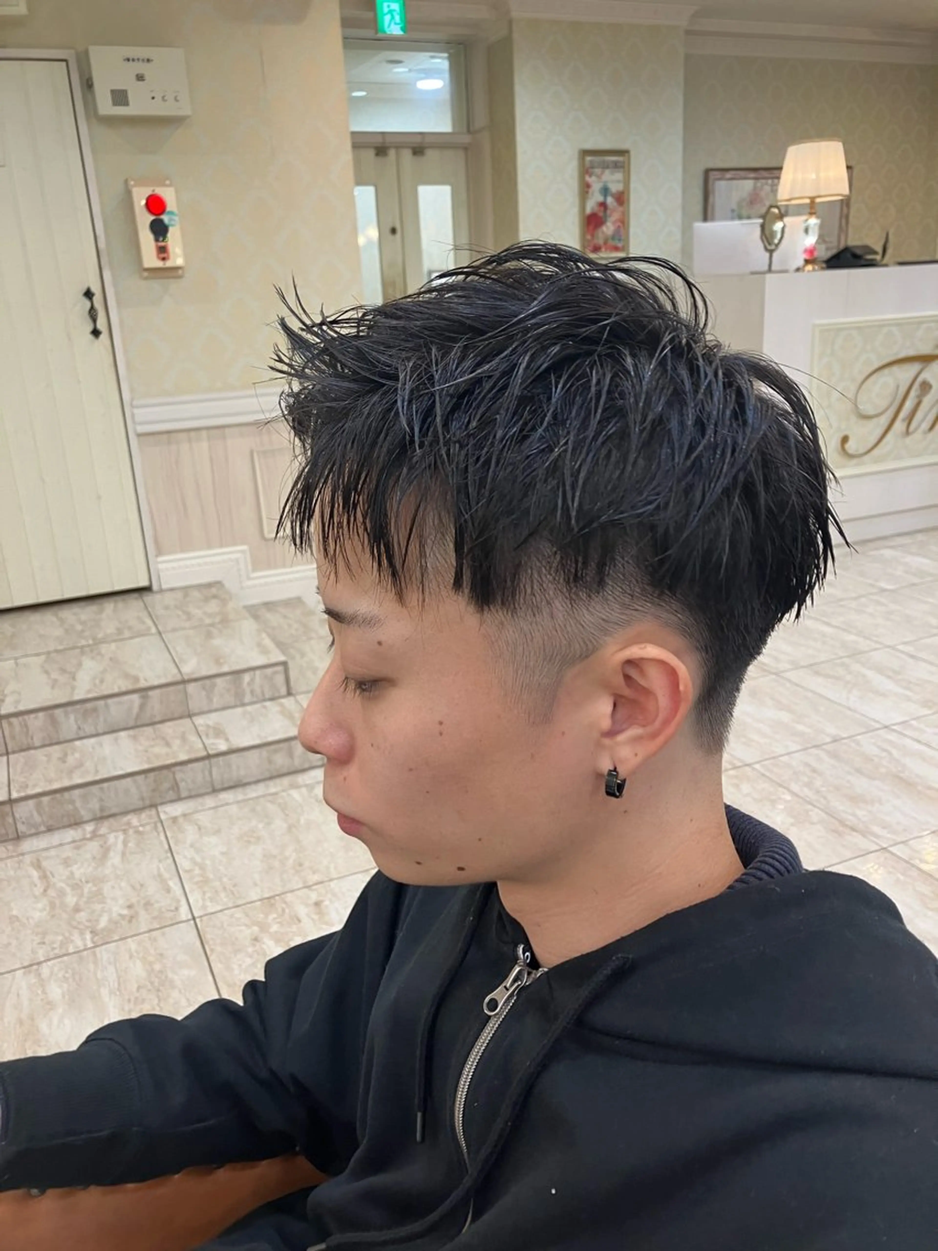 ショート メンズ 刈り上げ ショートヘア Tink 橋本 青空のヘアスタイル