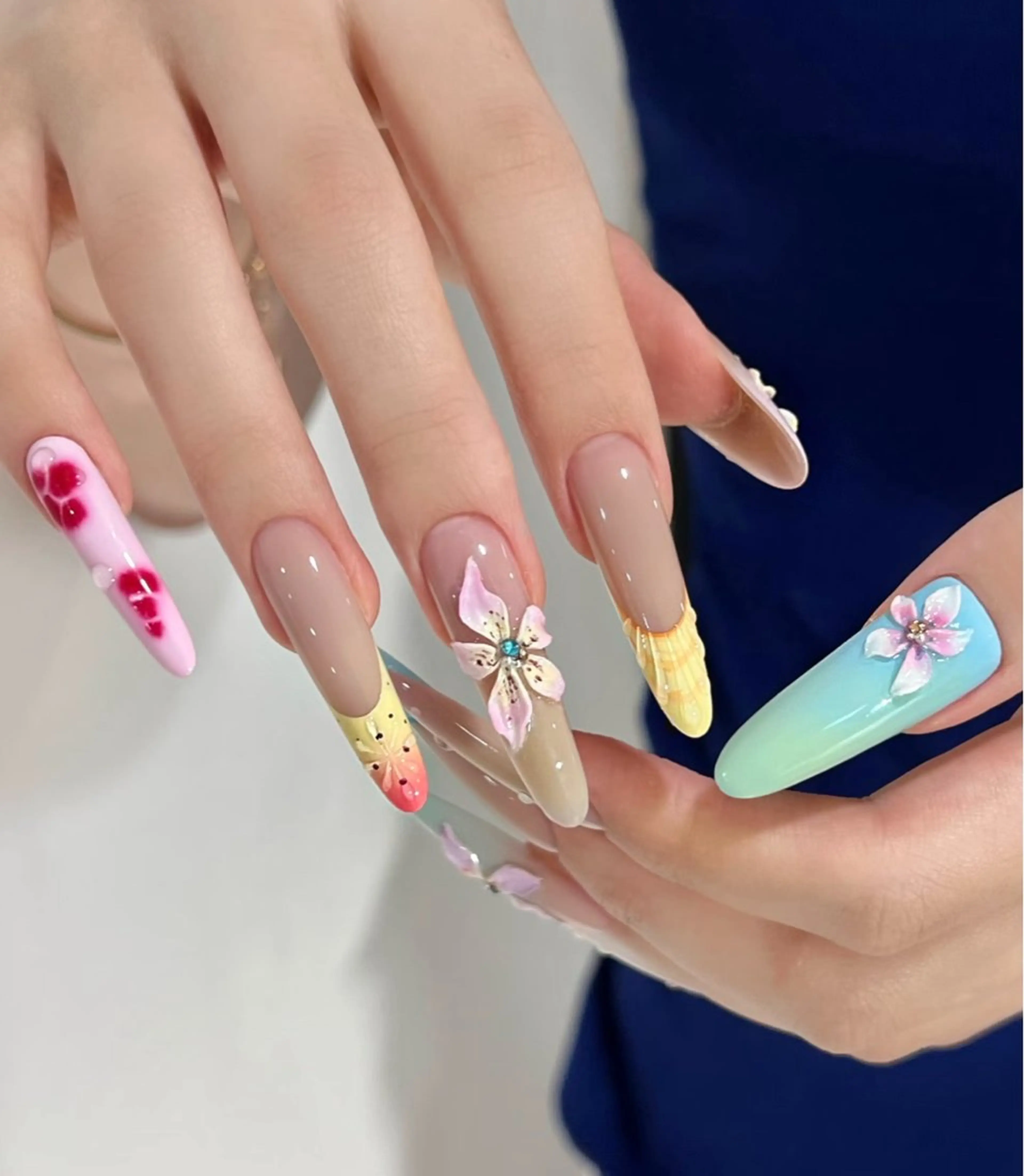 ネイル バ ヤリカクのネイルデザイン