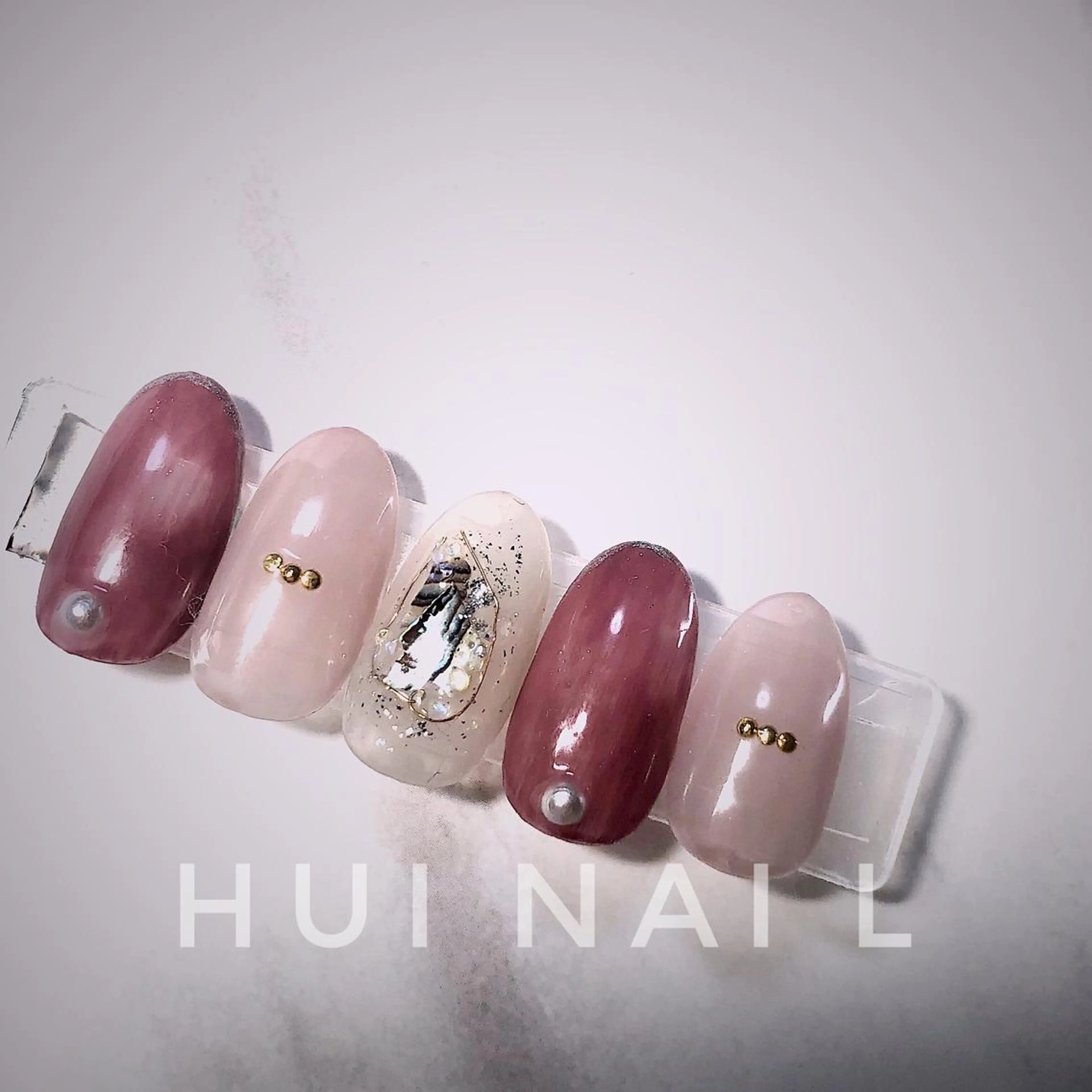 ミディアム めぐみのネイルサロン スタッフ練習のネイルデザイン