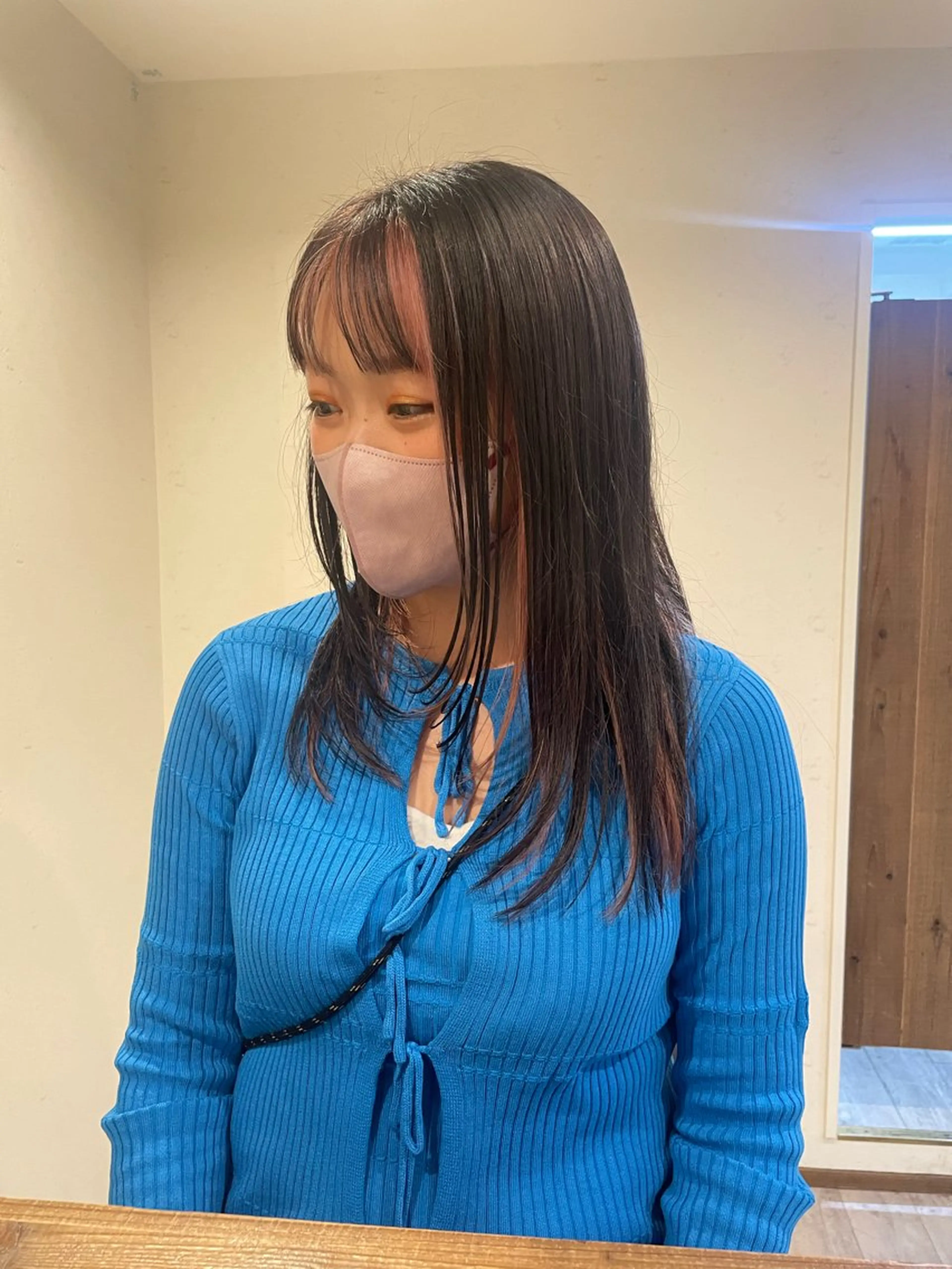 ロング カラー 顔まわりレイヤー レイヤーカット カット ヘアカラー トリートメント 渋谷 留菜のヘアスタイル