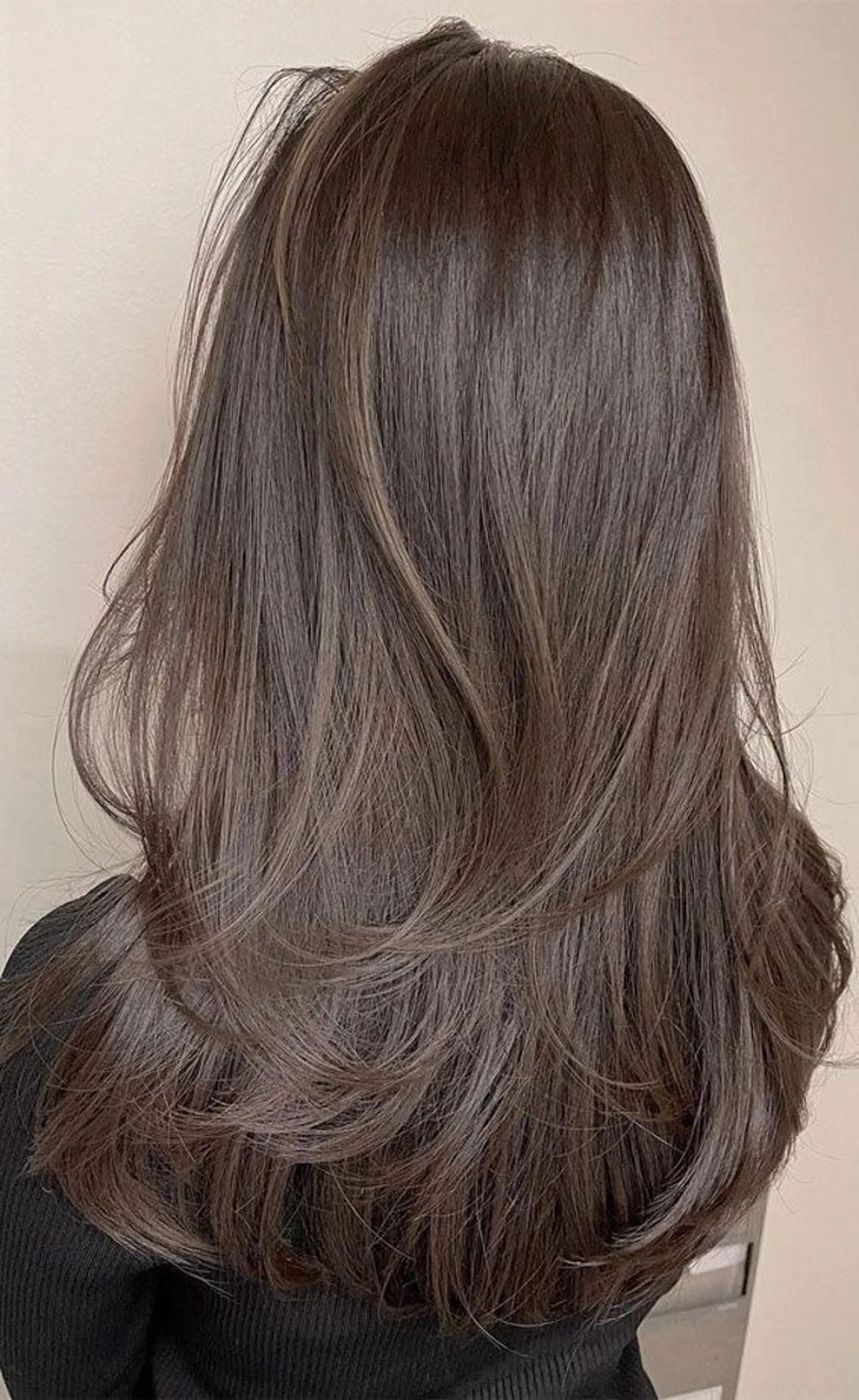 セミロング カラー ブリーチ 透明感カラー グレージュ ブリーチなしカラー ヘアカラー トリートメント 🌟小顔レイヤー× 赤み消し透明感カラーのヘアスタイル