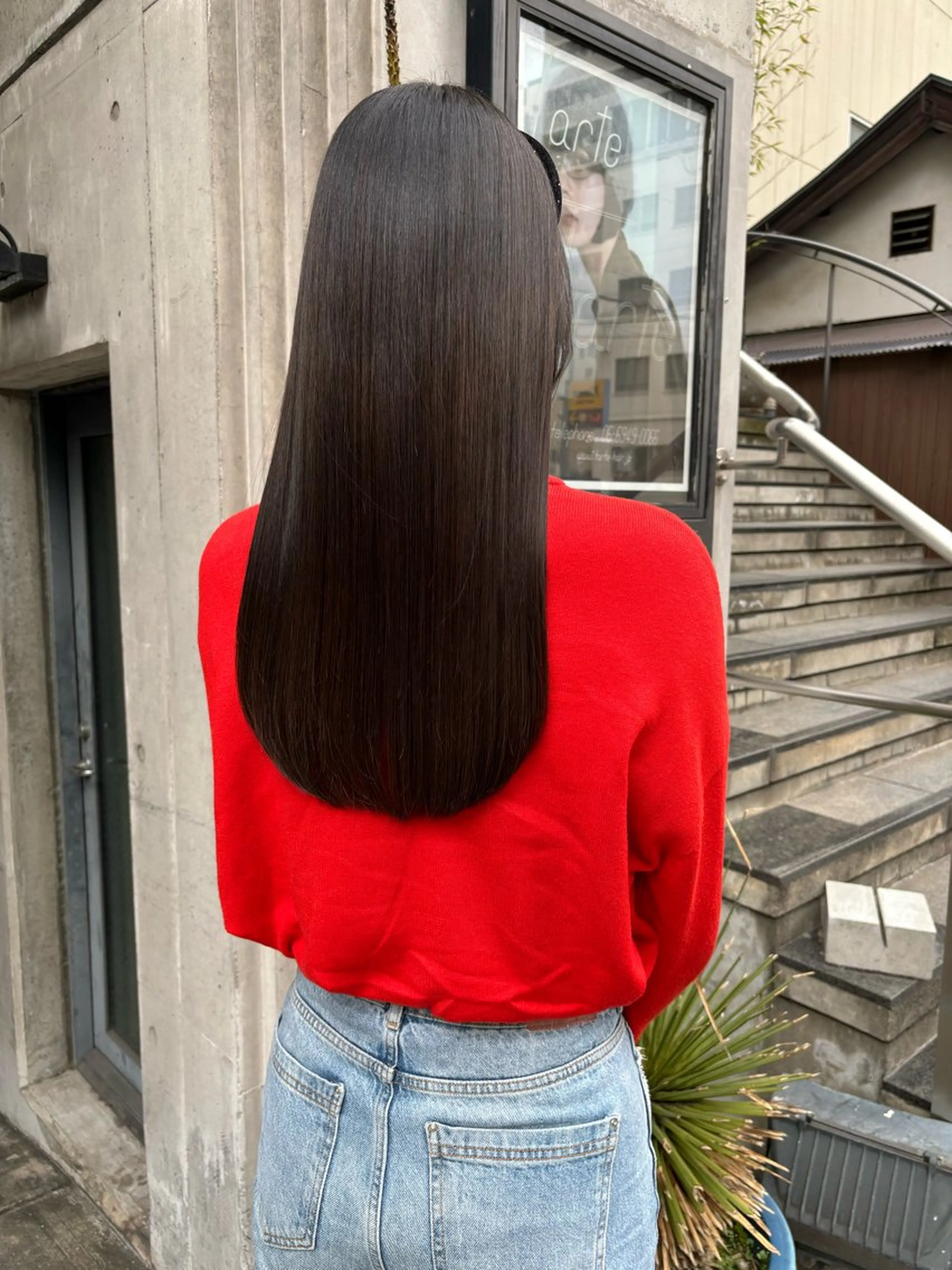 ロング パーマ 髪質改善 縮毛矯正 ストレートパーマ 縮毛矯正 shui/艶カラー ／柔らかストレートのヘアスタイル