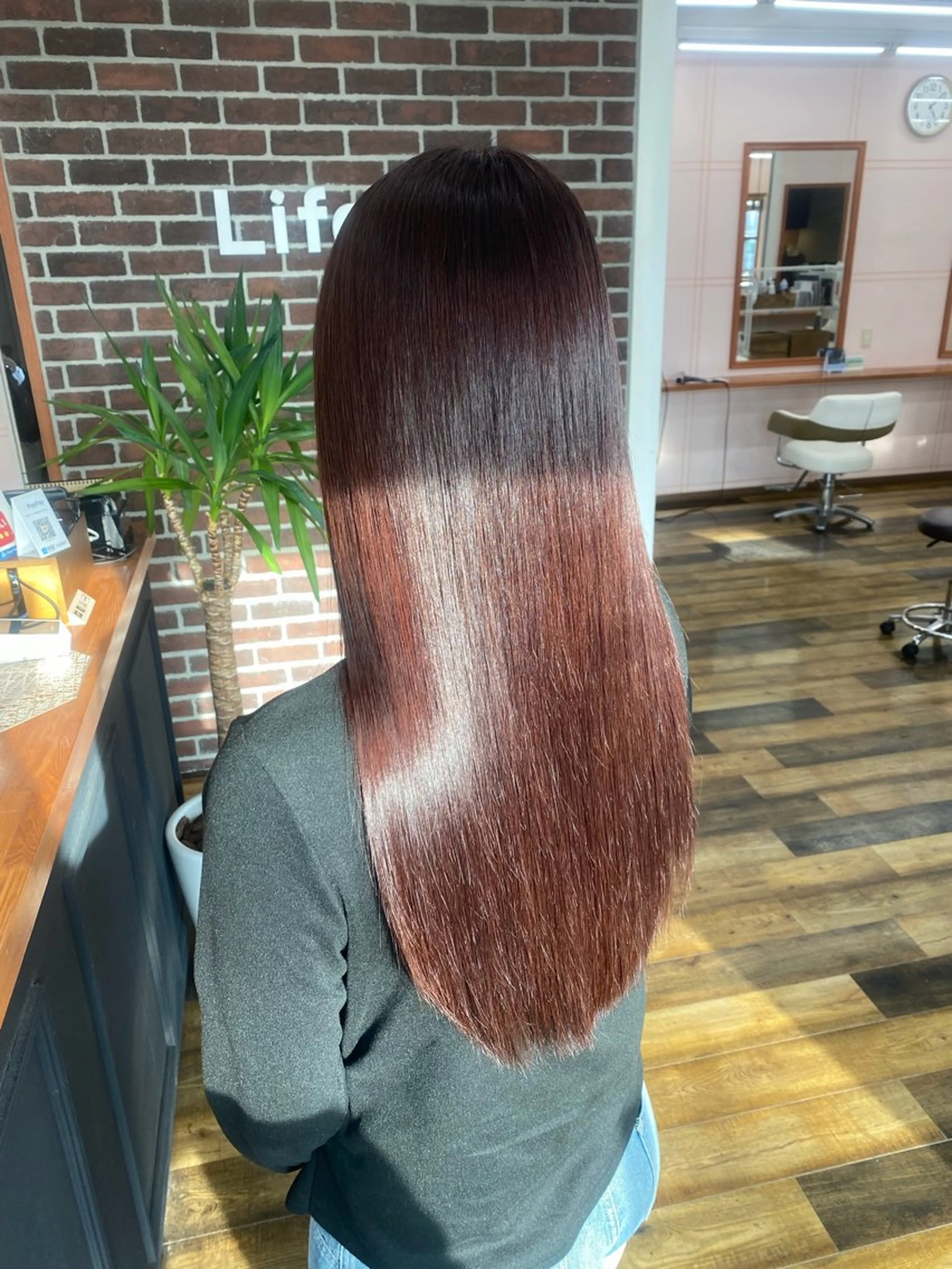 ロング momoka/ LifebeLiftのヘアスタイル