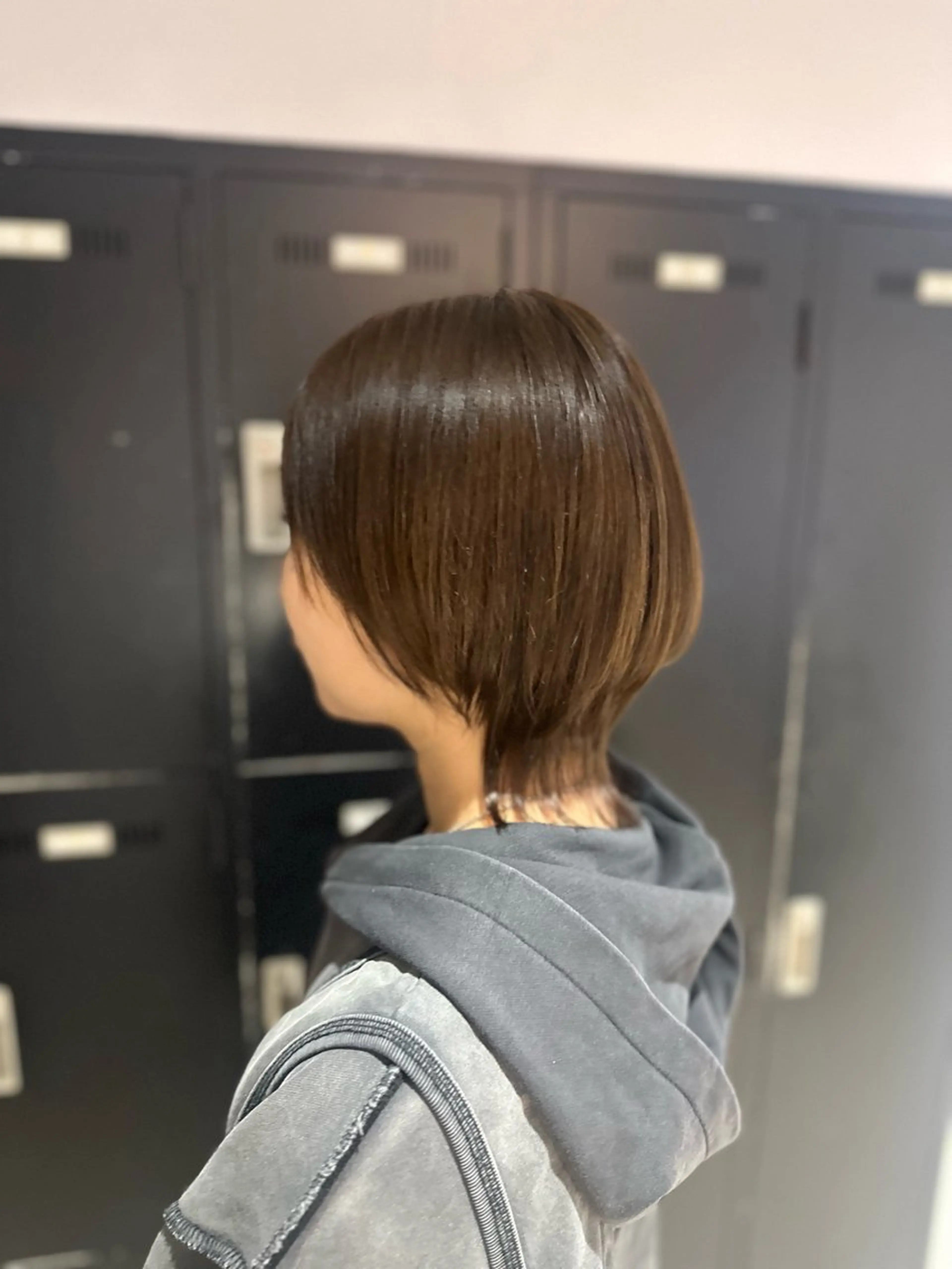 ショート カラー レイヤーカット ウルフカット ウルフレイヤー ヘアカラー LUPI byLee MIUのヘアスタイル
