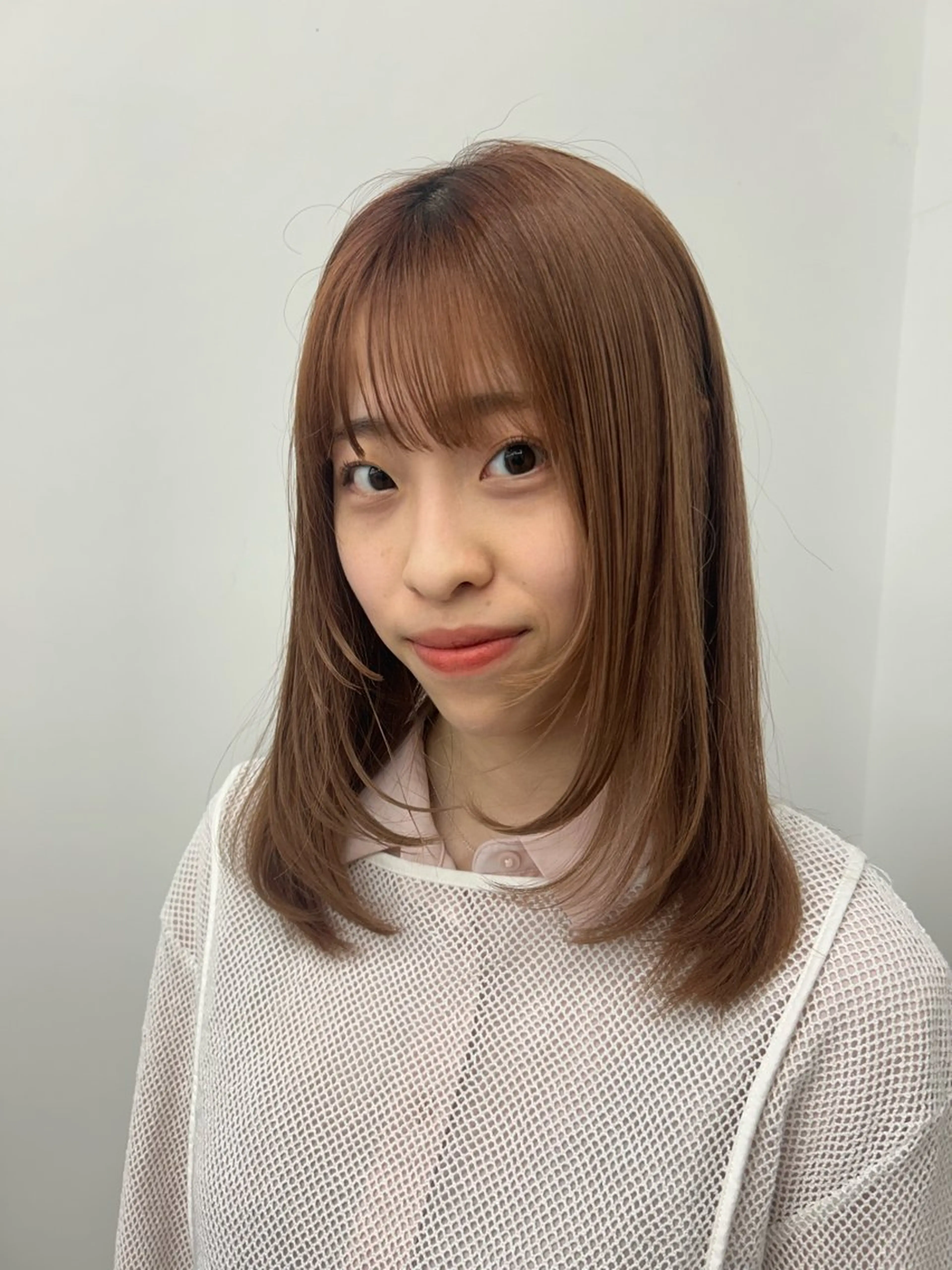 ミディアム くすみカラー/ブリ ーチ seina★のヘアスタイル