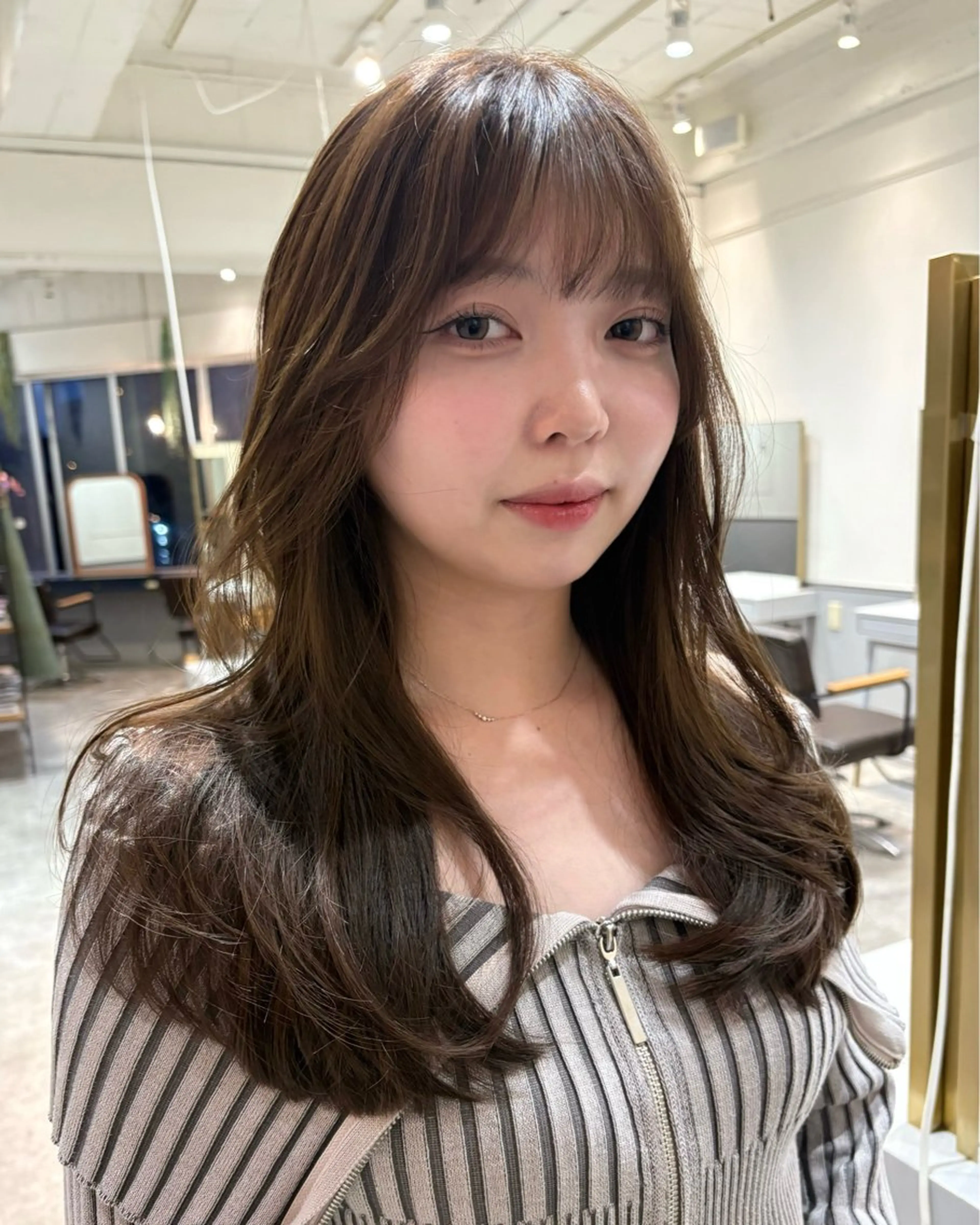 セミロング SIKI yuuna レイヤーカット🪽のヘアスタイル