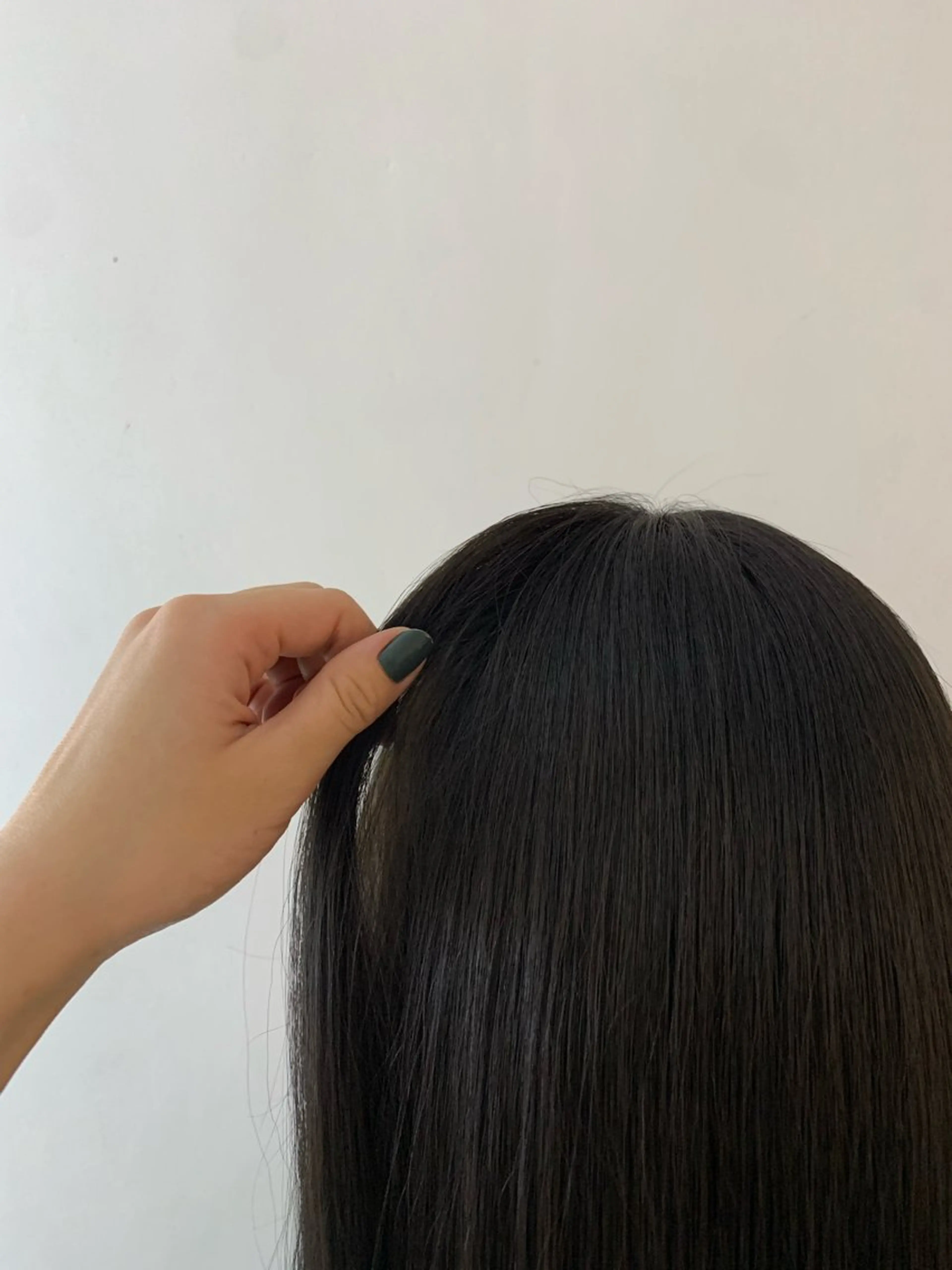 カラー ハロウ momonaのヘアスタイル