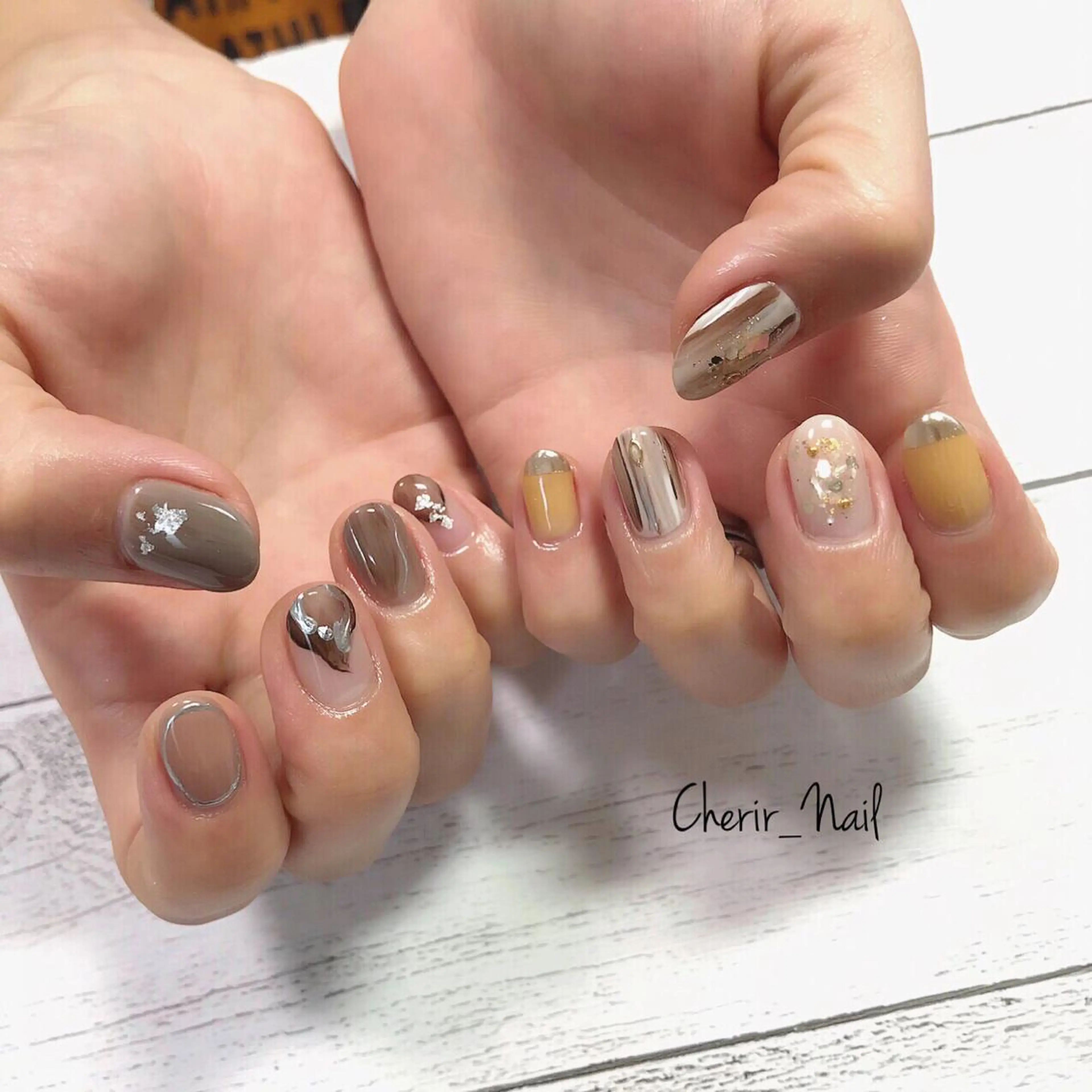 ネイル アートネイル ブラウン クリアネイル 大理石ネイル(マーブル) ミラーネイル Cherirnail kaoriのネイルデザイン
