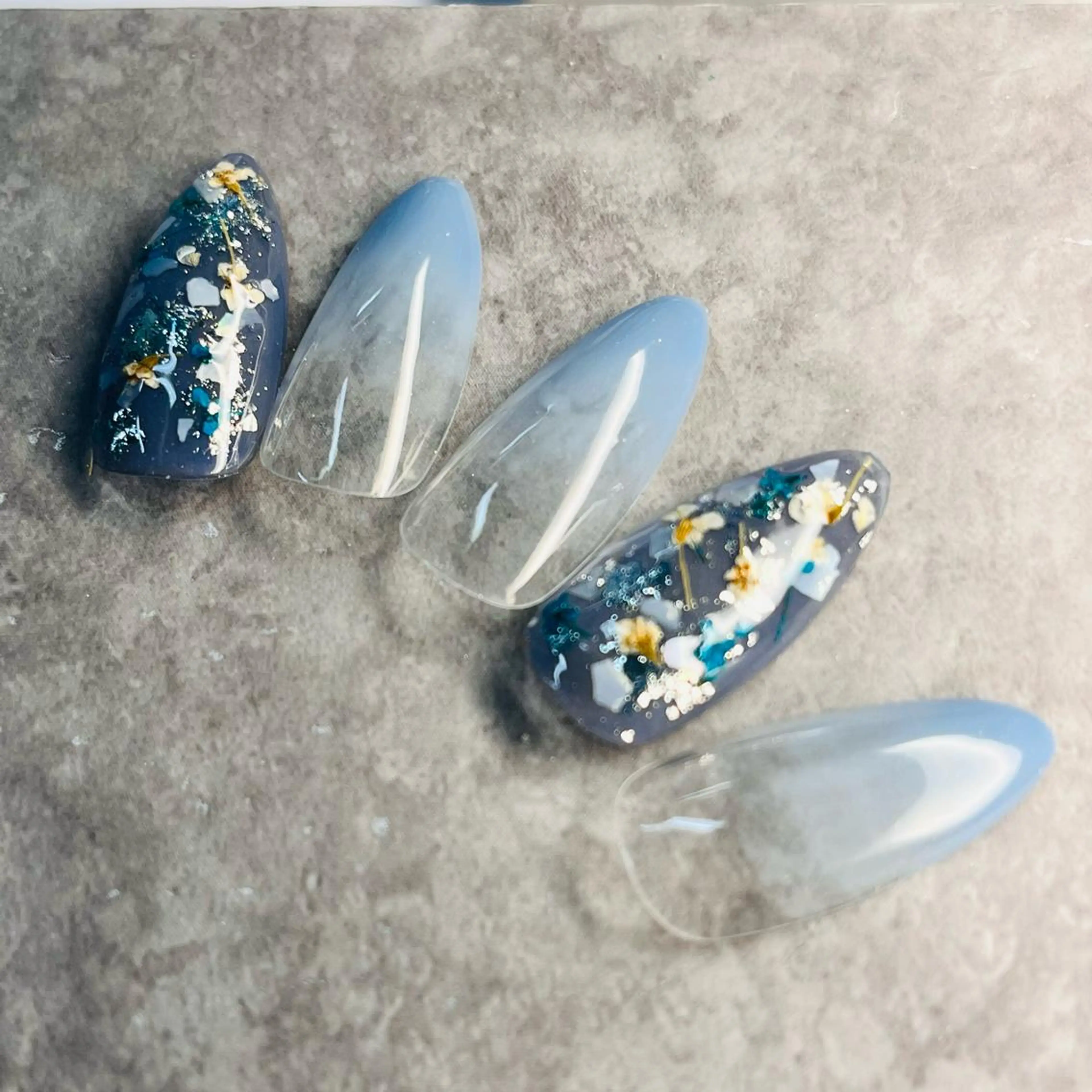 ショート ネイル ブルー グラデーション RIONnail(リオンネイル)所属・RIONnail Yurikaのネイルデザイン