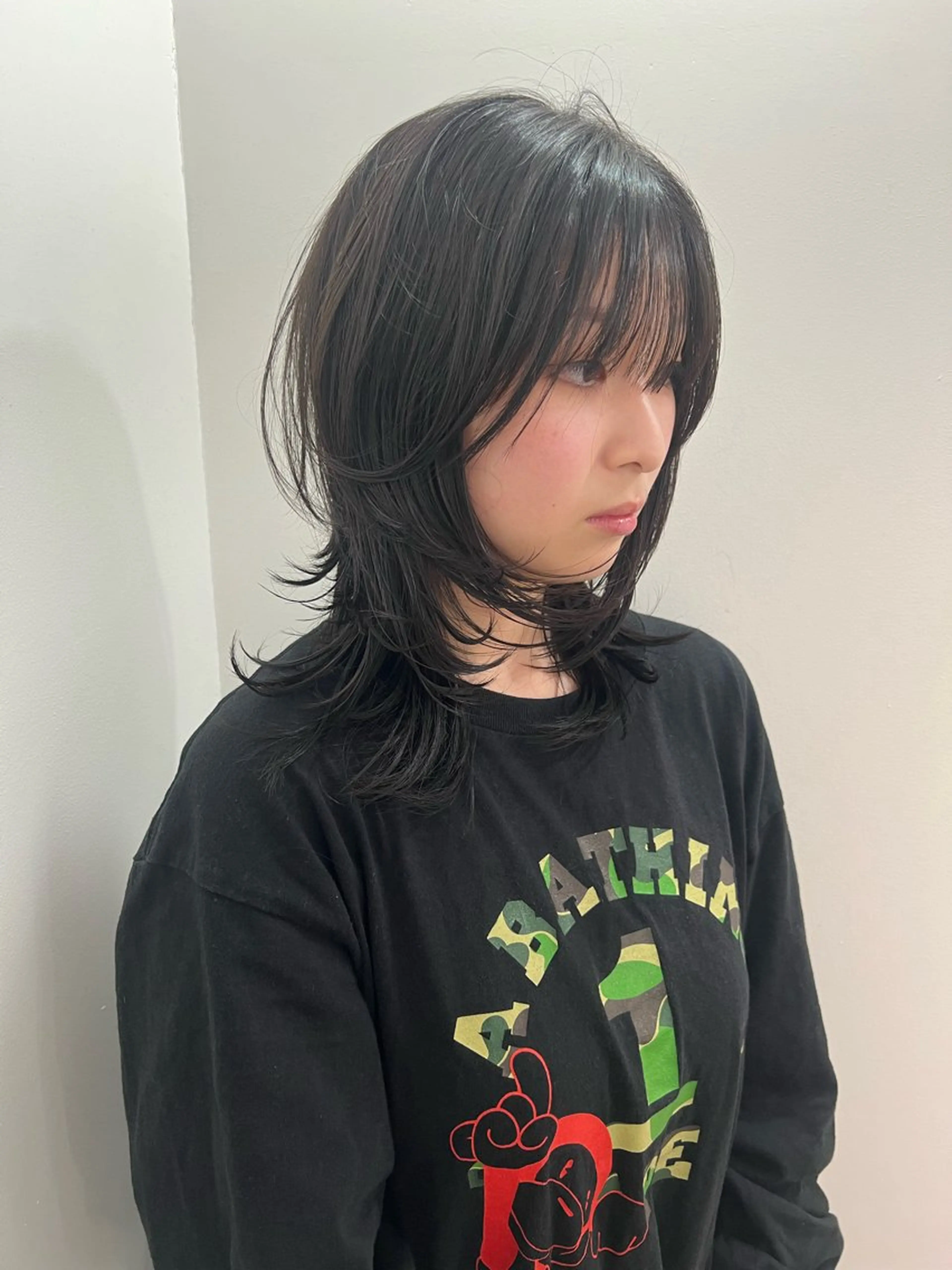 ミディアム カット ヘアカラー 💥ウルフカット デザインあんな💥のヘアスタイル