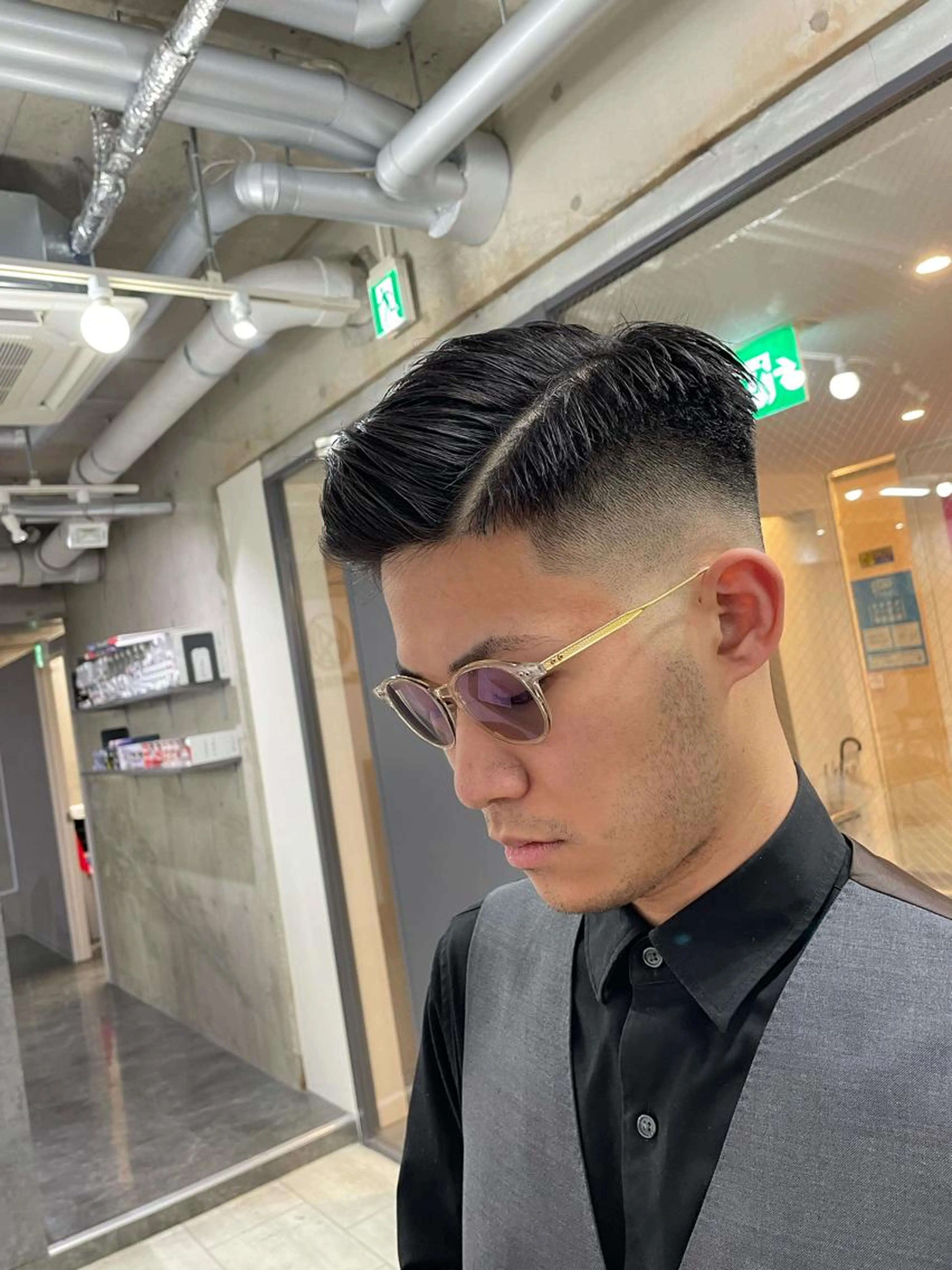 フェードカット✂️(スキン、七三)+ヘッドスパ＋眉毛カット✂️の写真