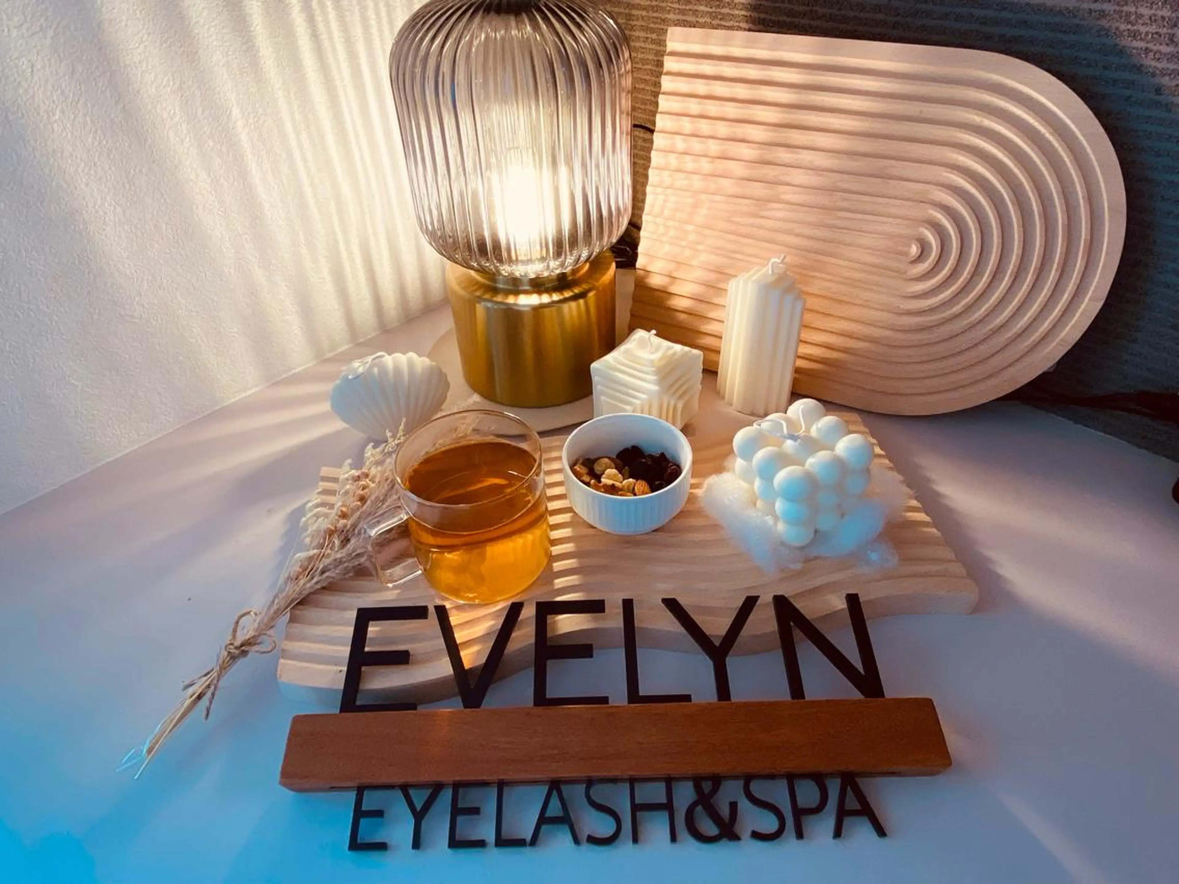 Lily kUMIのマツエク・マツパデザイン