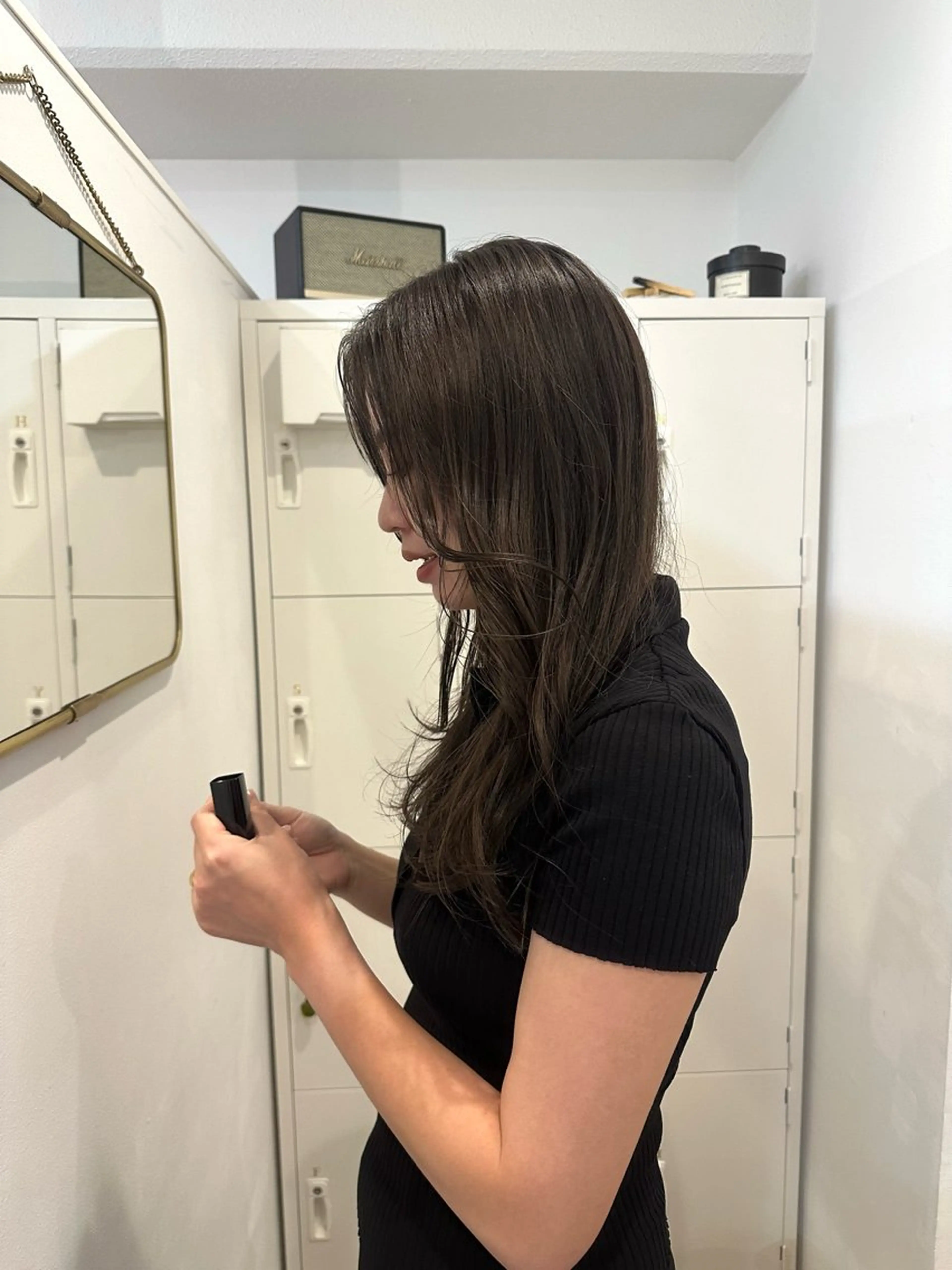 ミディアム カラー レイヤーカット 𝒀𝒖𝒊𝒏𝒂 梅田/透明感カラーのヘアスタイル