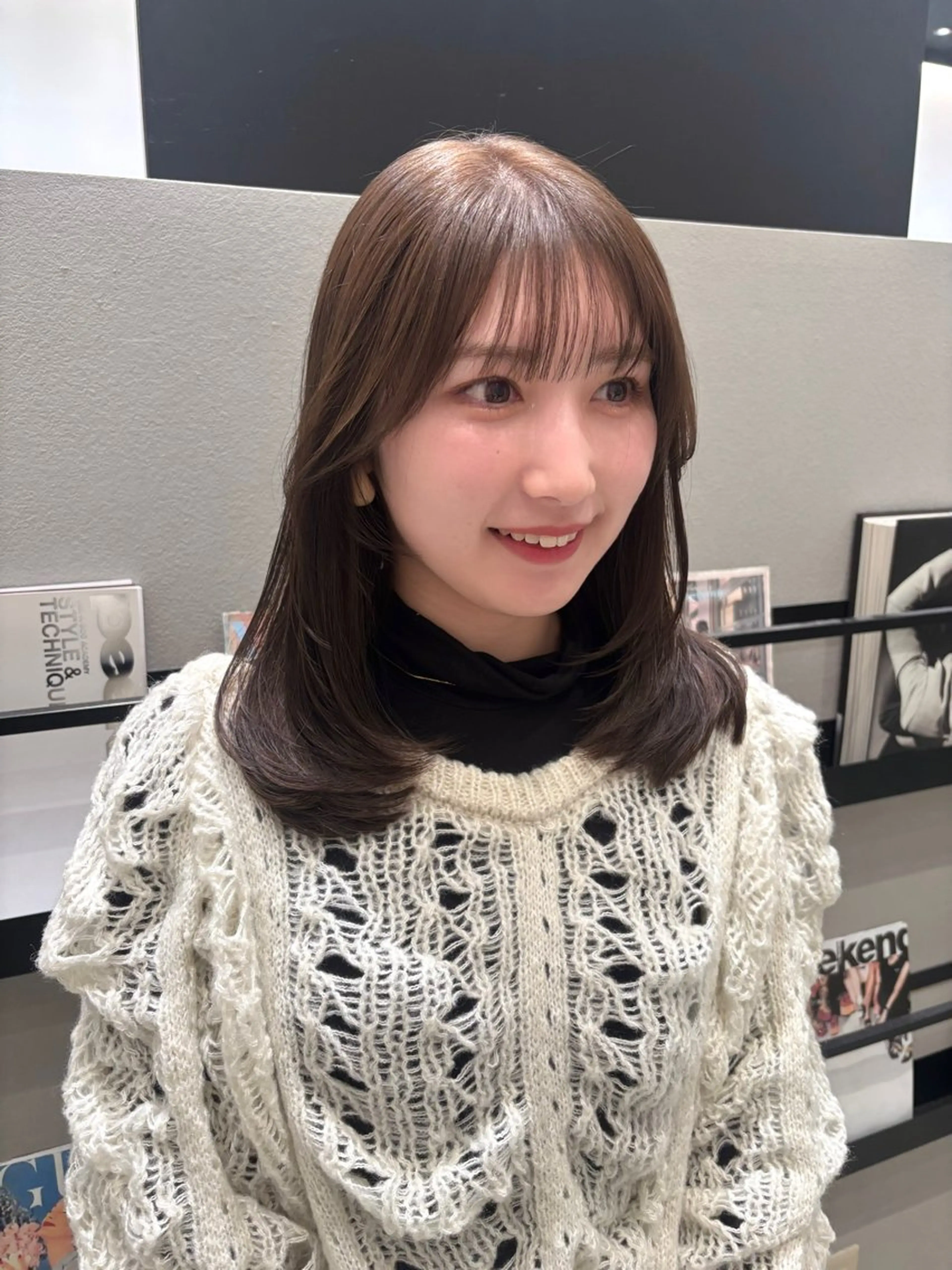 ミディアム カラー ベージュカラー レイヤーカット カット ヘアカラー トリートメント 透明感カラー/ レイヤーkotonoのヘアスタイル