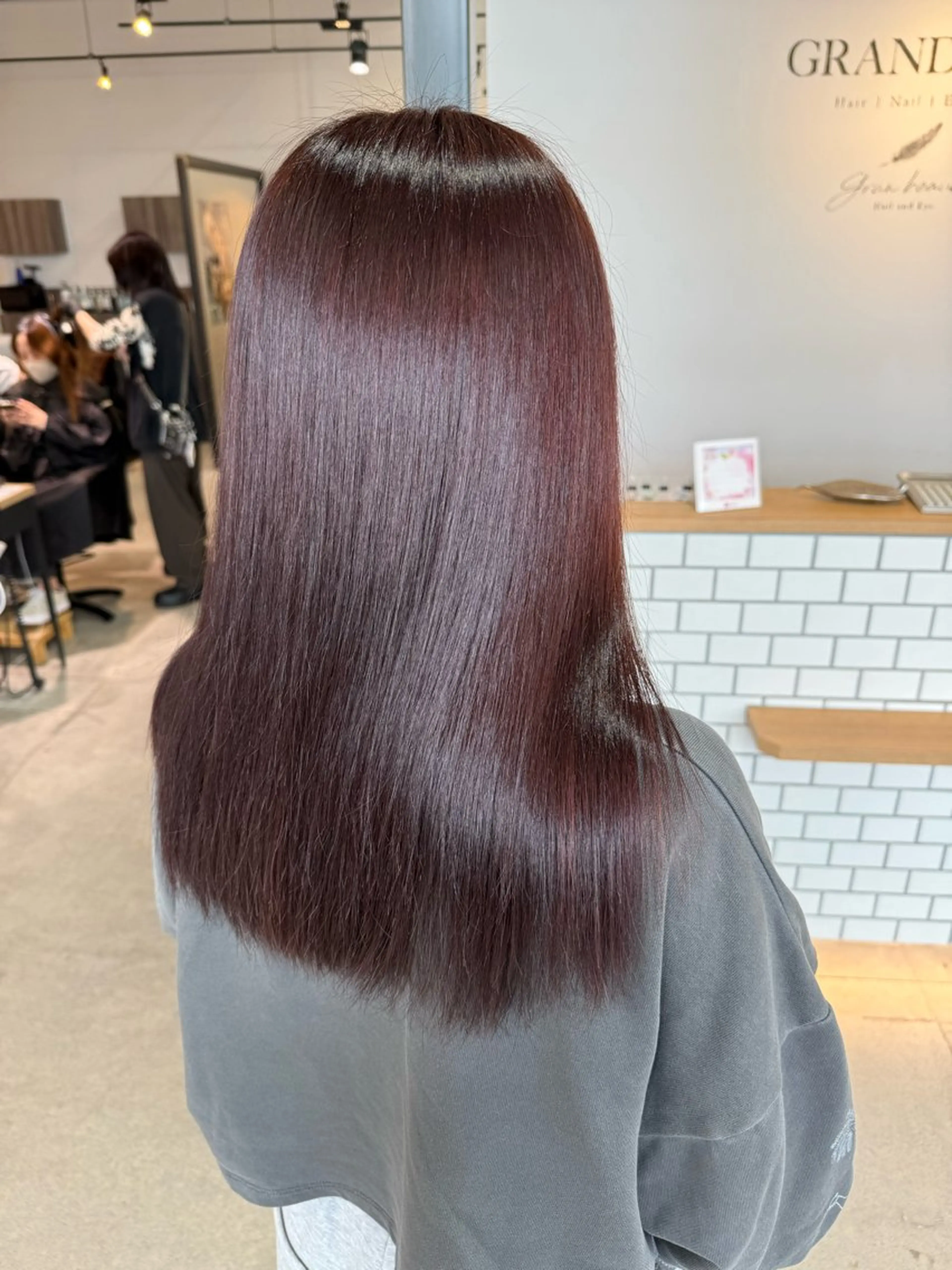 ロング カラー ブリーチ カシス 透明感カラー ラベンダーカラー ブリーチなしカラー 片山 実莉のヘアスタイル