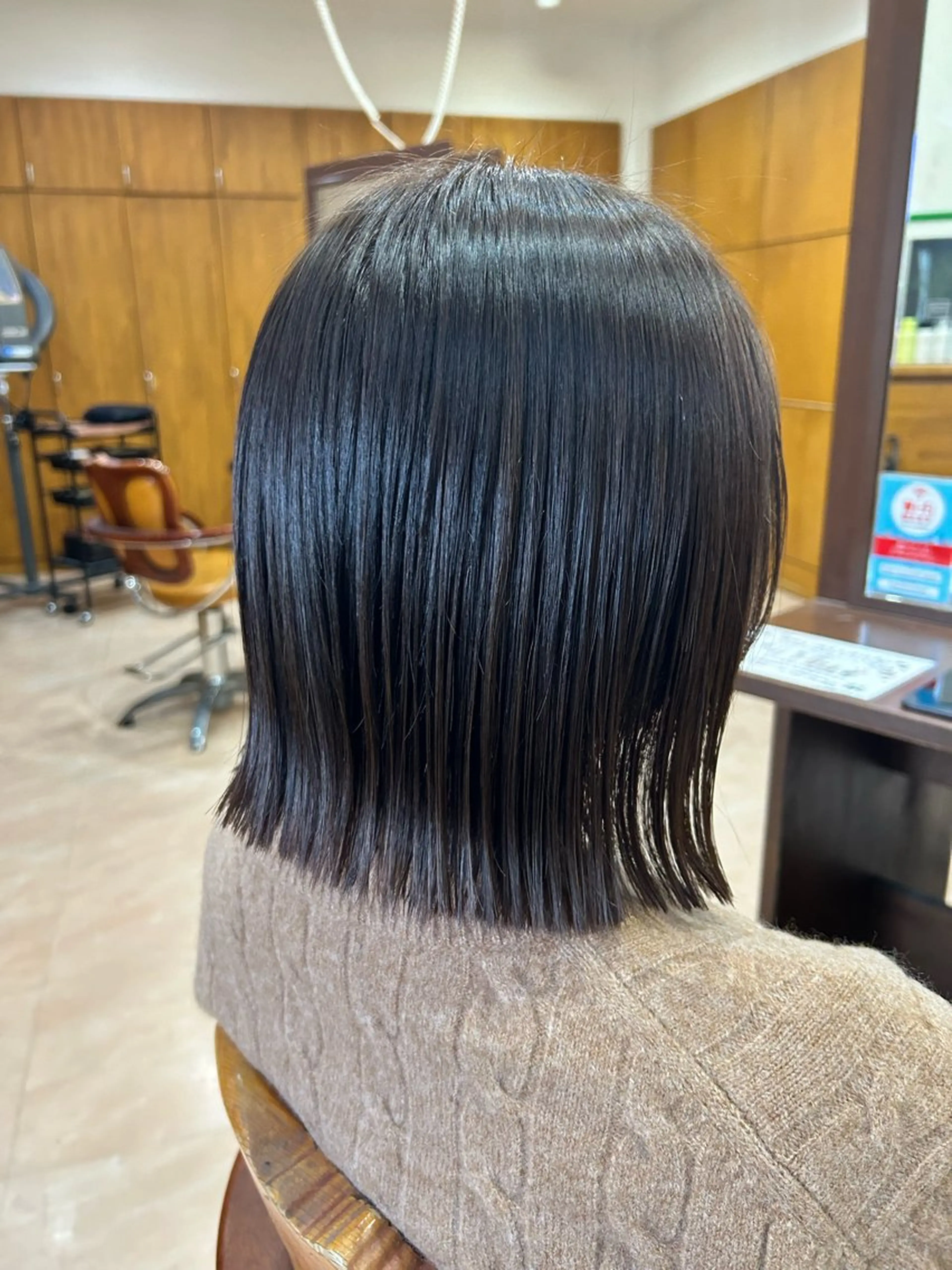 ショート カラー 切りっぱなしボブ ボブ Freez オオヤブ カホのヘアスタイル