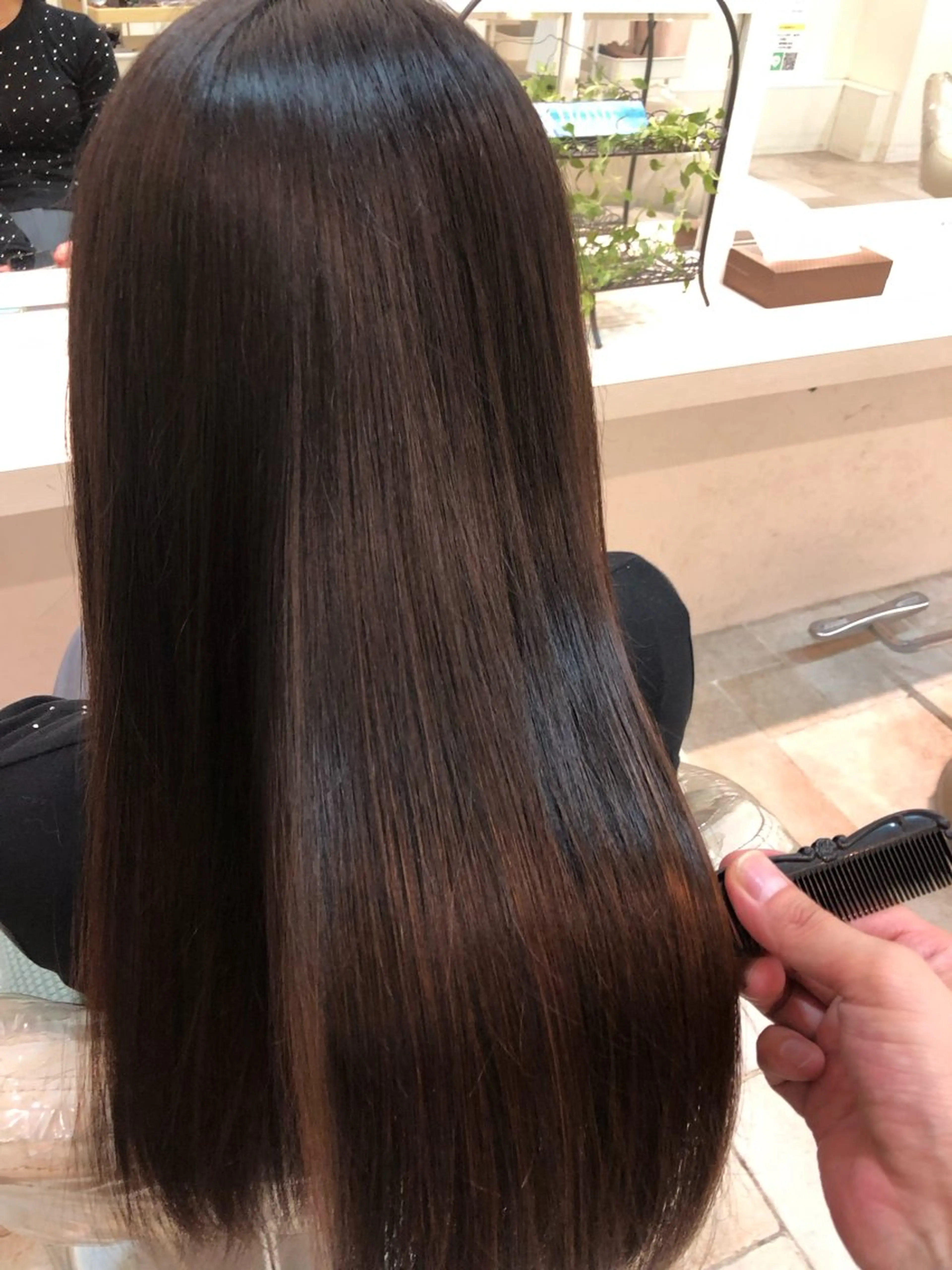 ロング カット 縮毛矯正 トリートメント 須賀 一美のヘアスタイル