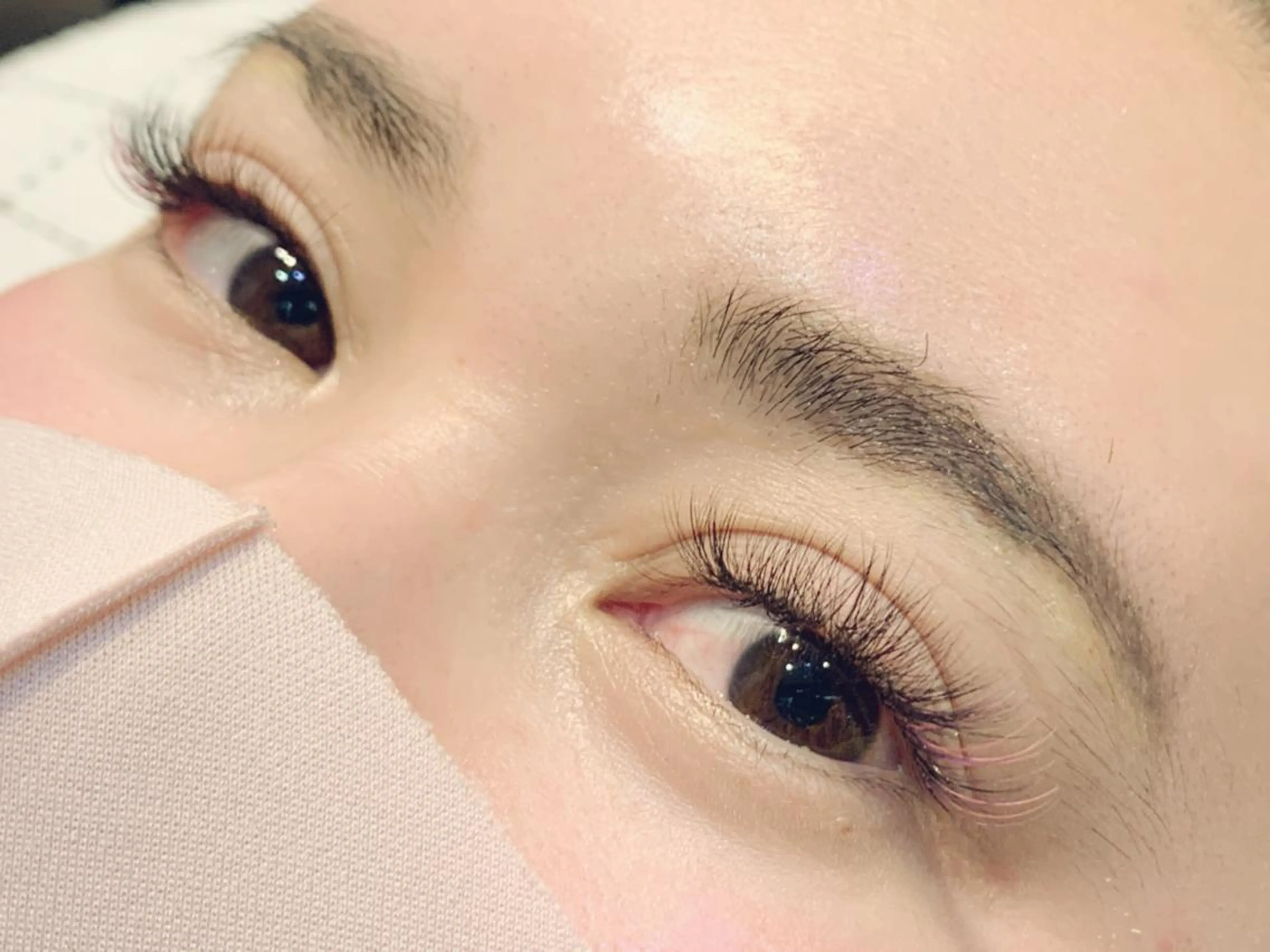 マツエク・マツパ カラーマツエク マツエク やまにたゆか🌿 Nordlysのマツエク・マツパデザイン