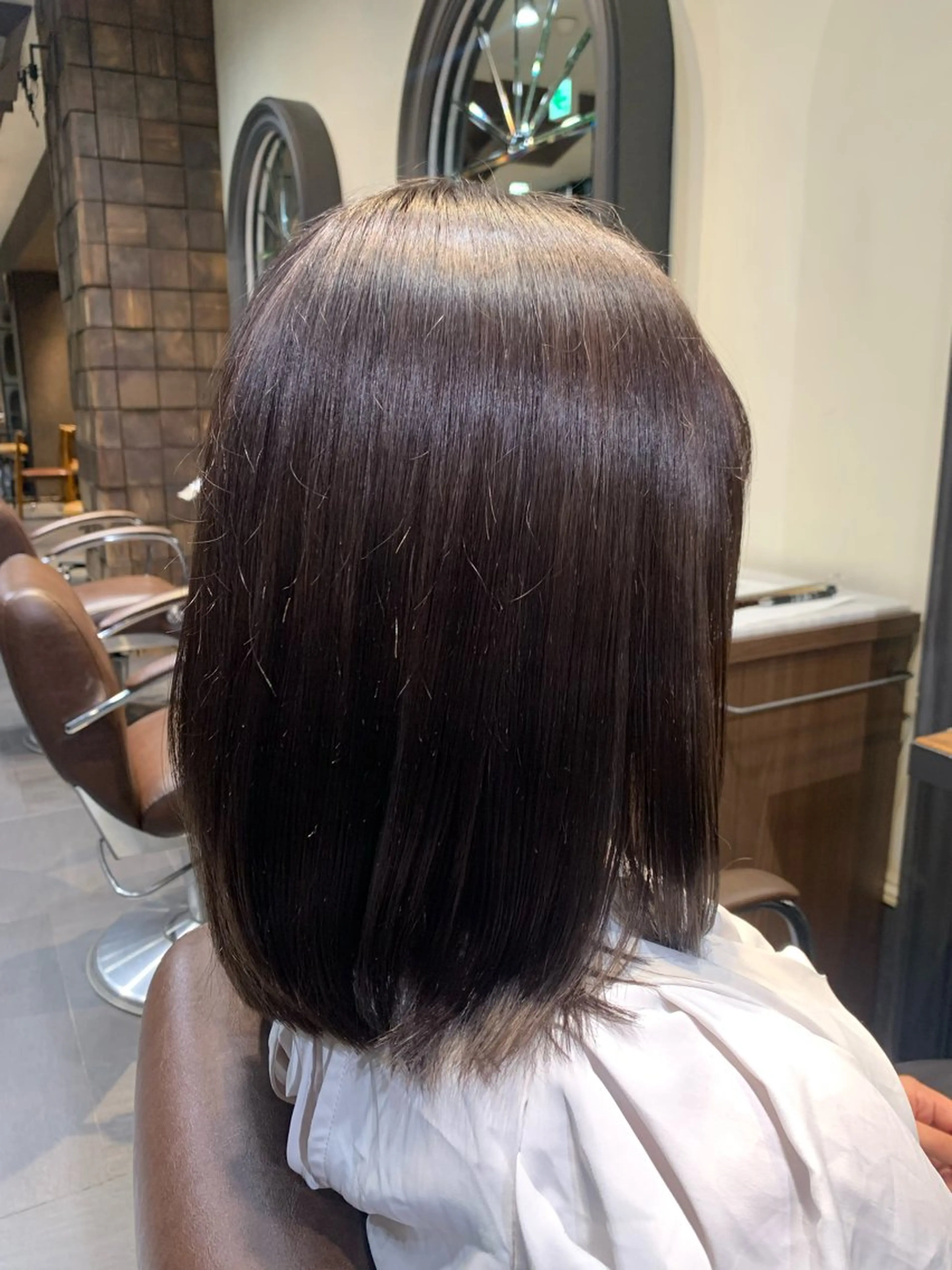 ミディアム MINX 井上 ヨウ 艶髪カラー/レイヤーのヘアスタイル