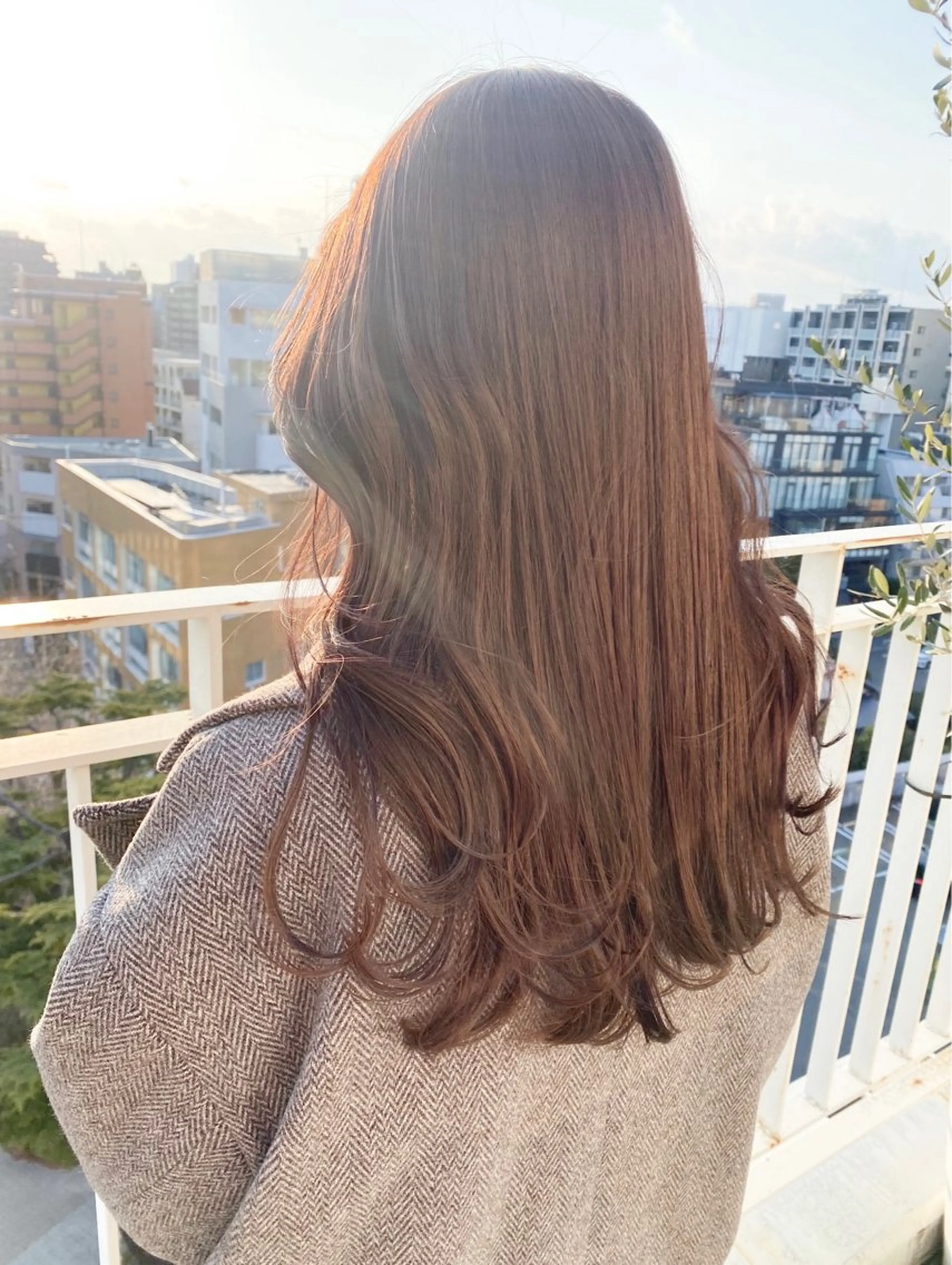ロング カラー グレージュ ロング 透明感カラー ボブ ミディアム 齊木勇人のヘアスタイル