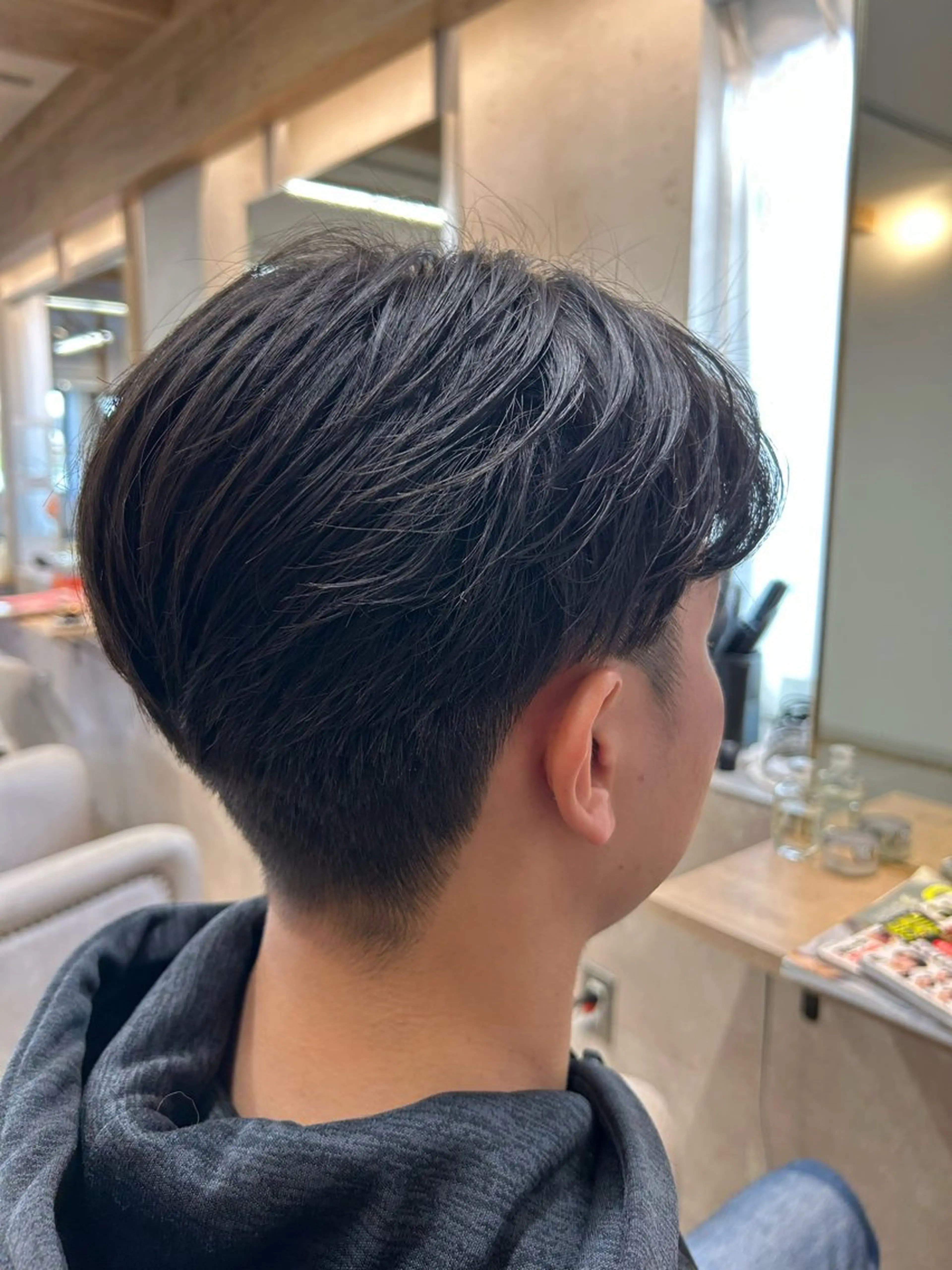 ショート メンズ センターパート 刈り上げ 中村 飛優　/姪浜のヘアスタイル