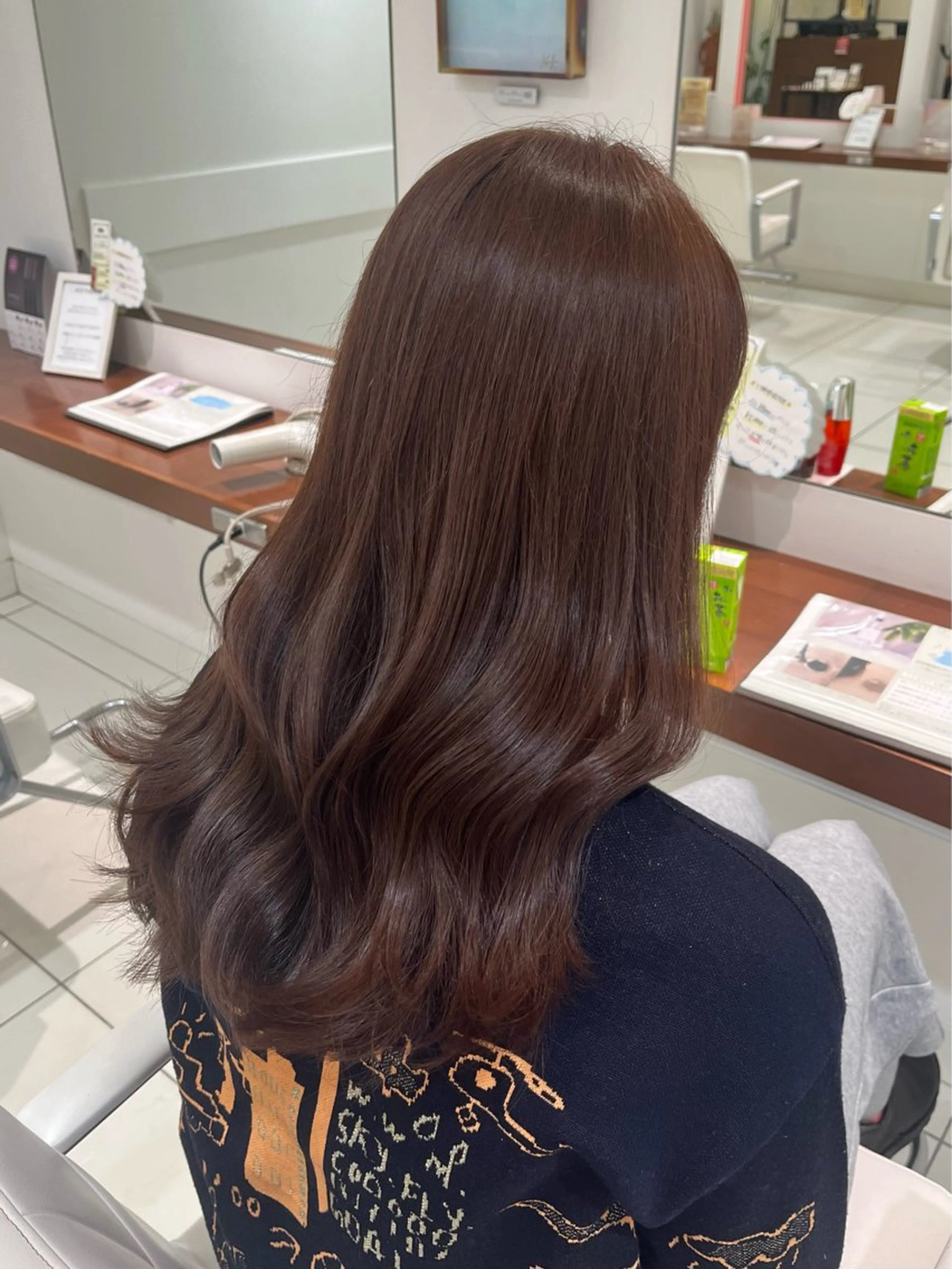 セミロング カラー 似合わせ 垢抜け🌟 AKINOのヘアスタイル