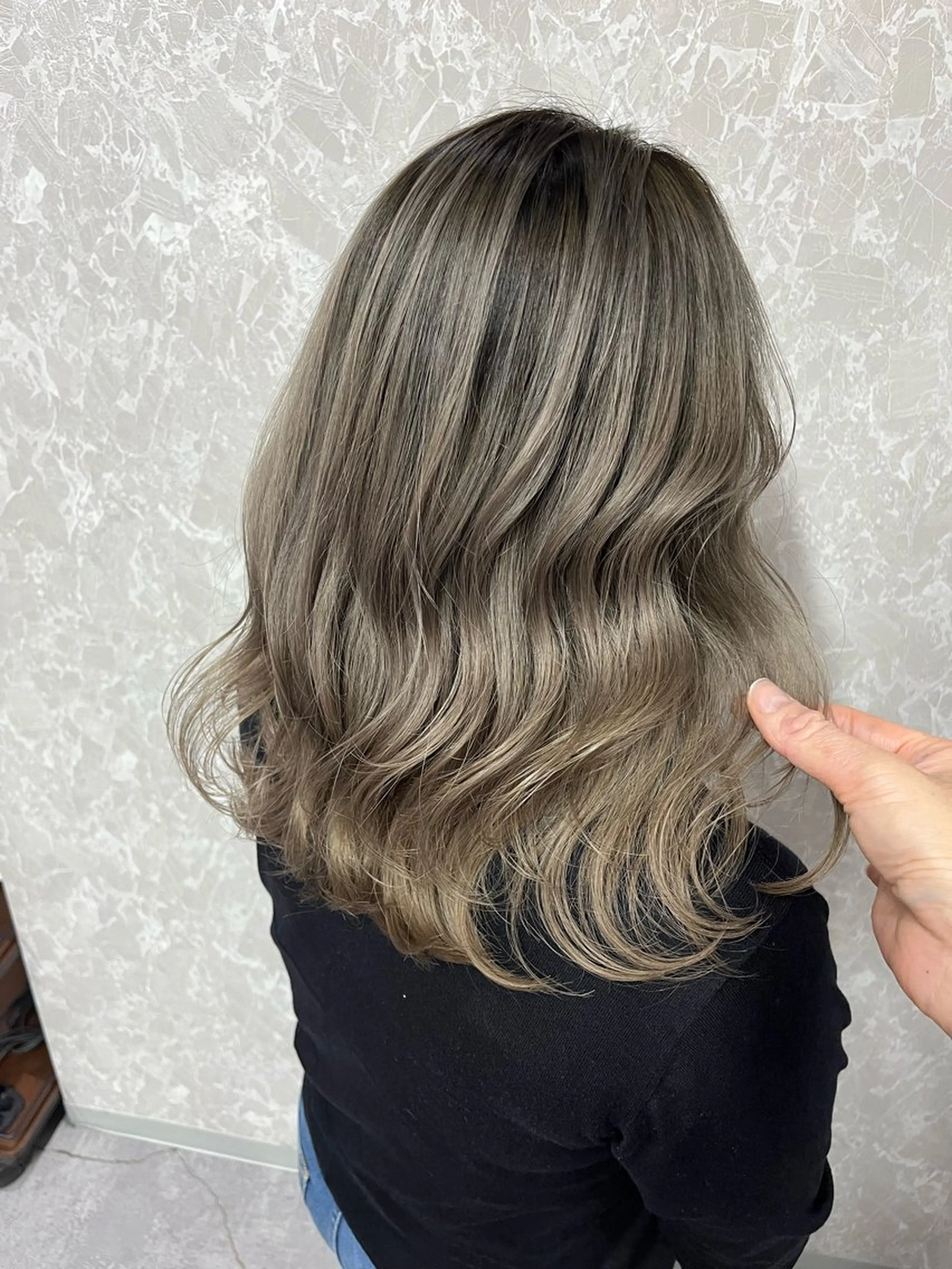 ロング カラー ヘアカラー 池田 真衣のヘアスタイル