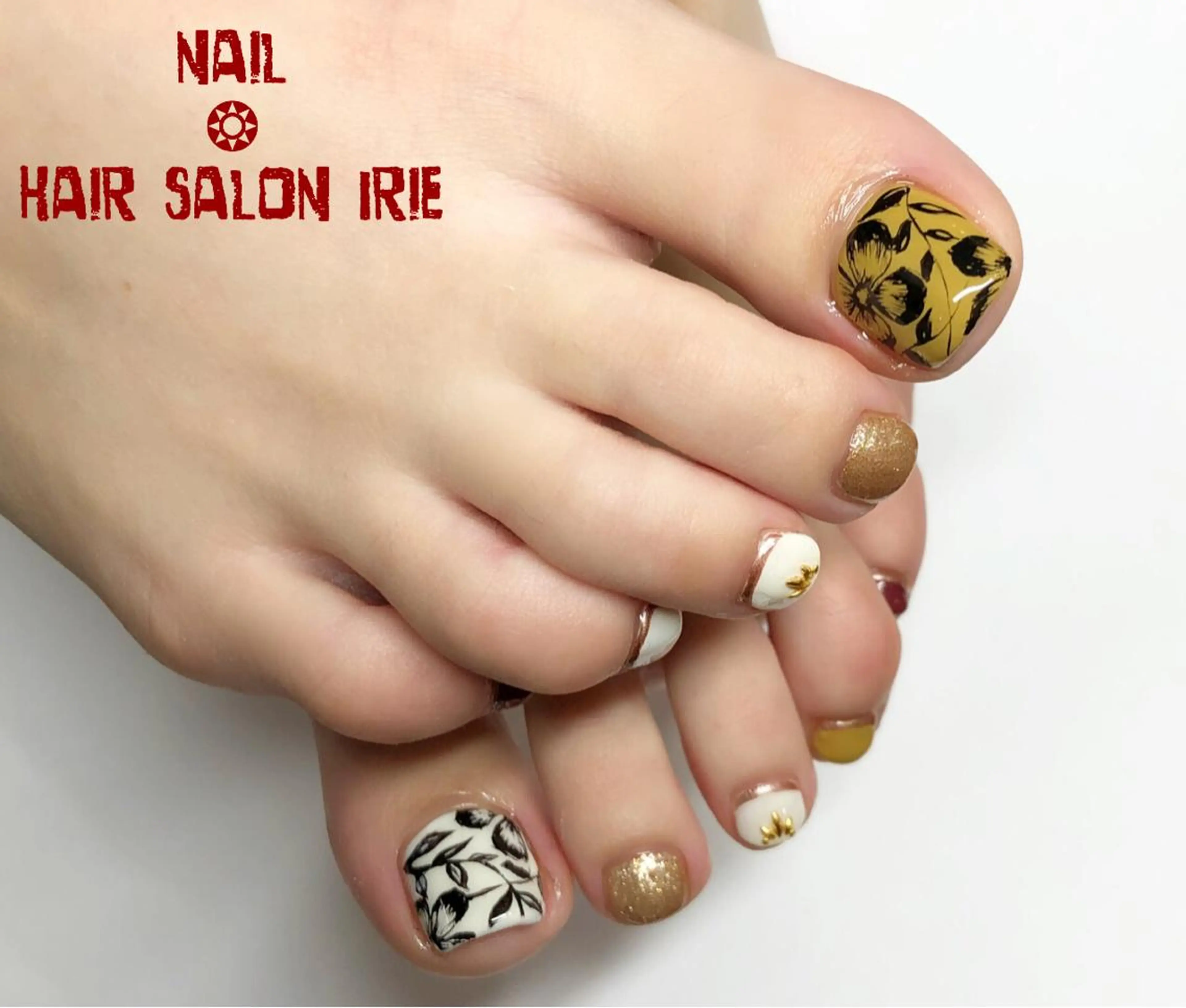 ネイル 持ち込み 與儀 知佳のネイルデザイン