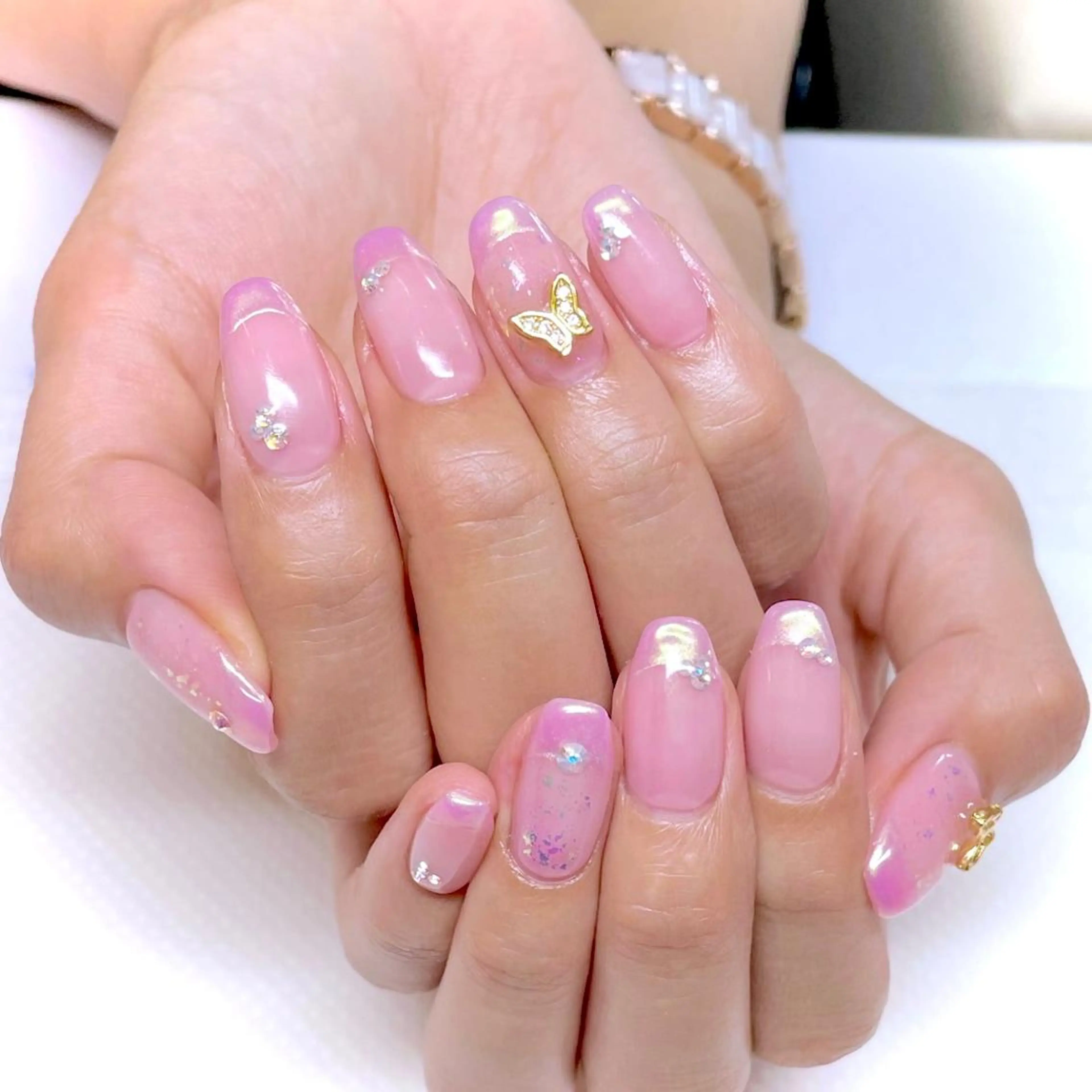 ネイル オーロラネイル フレンチネイル ボガスティーズネイル 川崎店のネイルデザイン