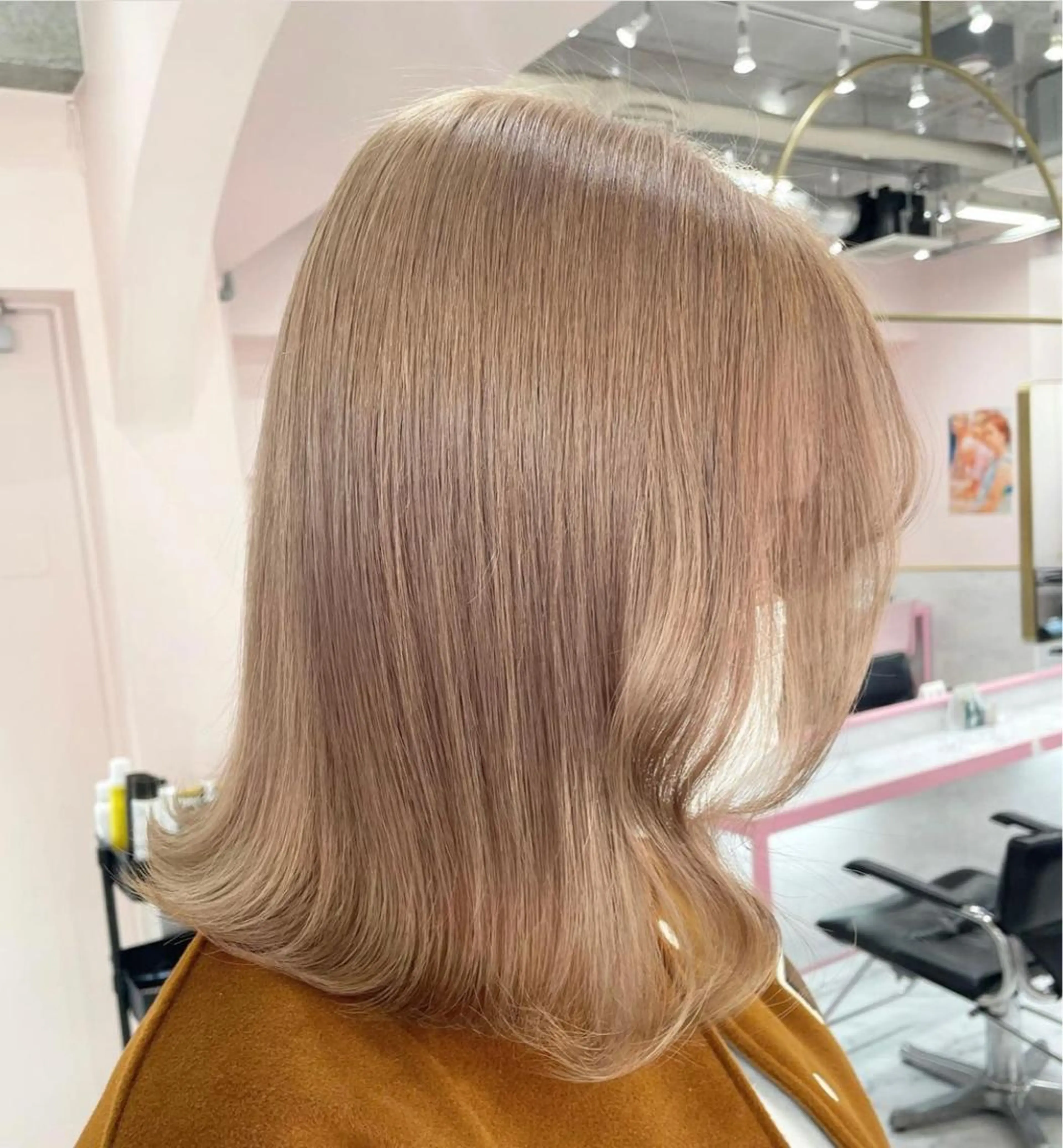カラー ブリーチ ヘアカラー トリートメント ヘアセット 艶髪 🦋CON🦋のヘアスタイル