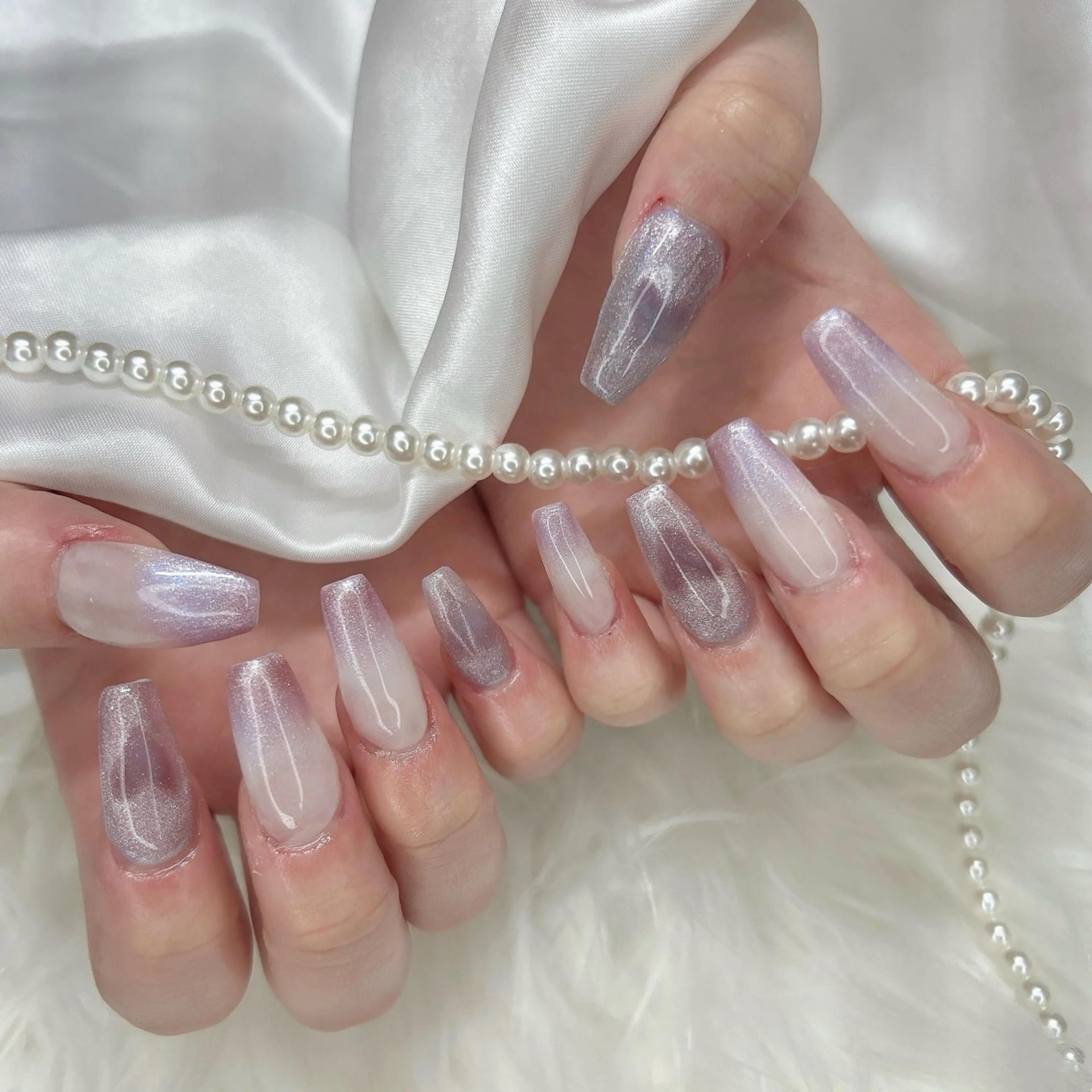 ネイル マグネットネイル ハンドネイル LOUISE CRYSTALのネイルデザイン