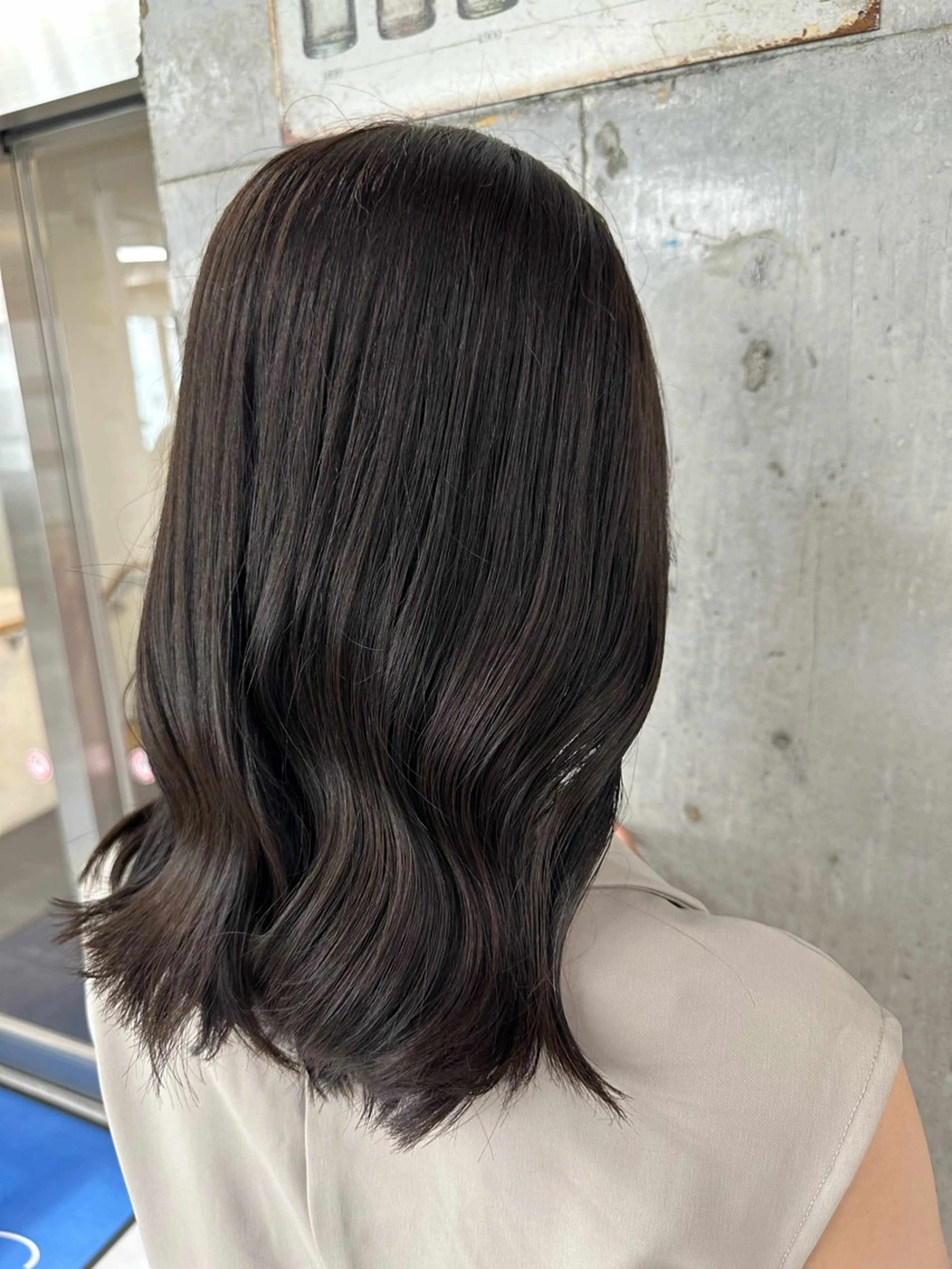 ミディアム カラー ブリーチ グレージュ ブリーチなしカラー ヘアカラー トリートメント 川口髪質改善ウルトワ 🌈毛島健樹🌈のヘアスタイル