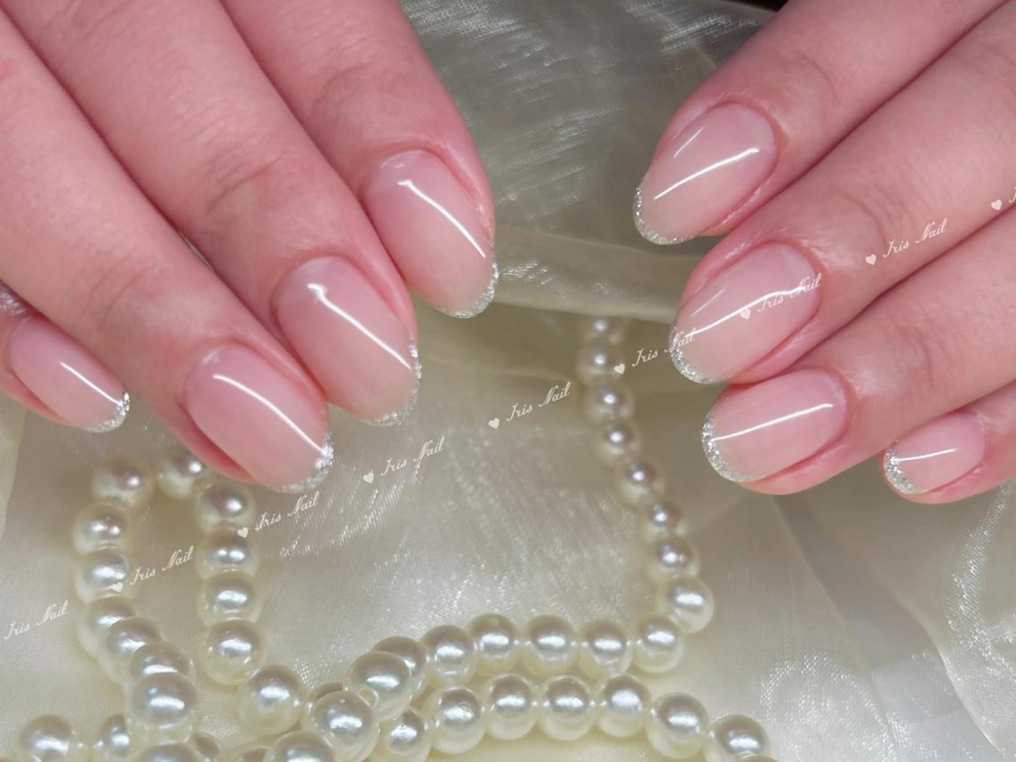 ネイル アートネイル チークネイル フレンチネイル ジェルネイル ホログラムネイル ハンドネイル ハンドケア 🍒IRIS Nail🌸のネイルデザイン