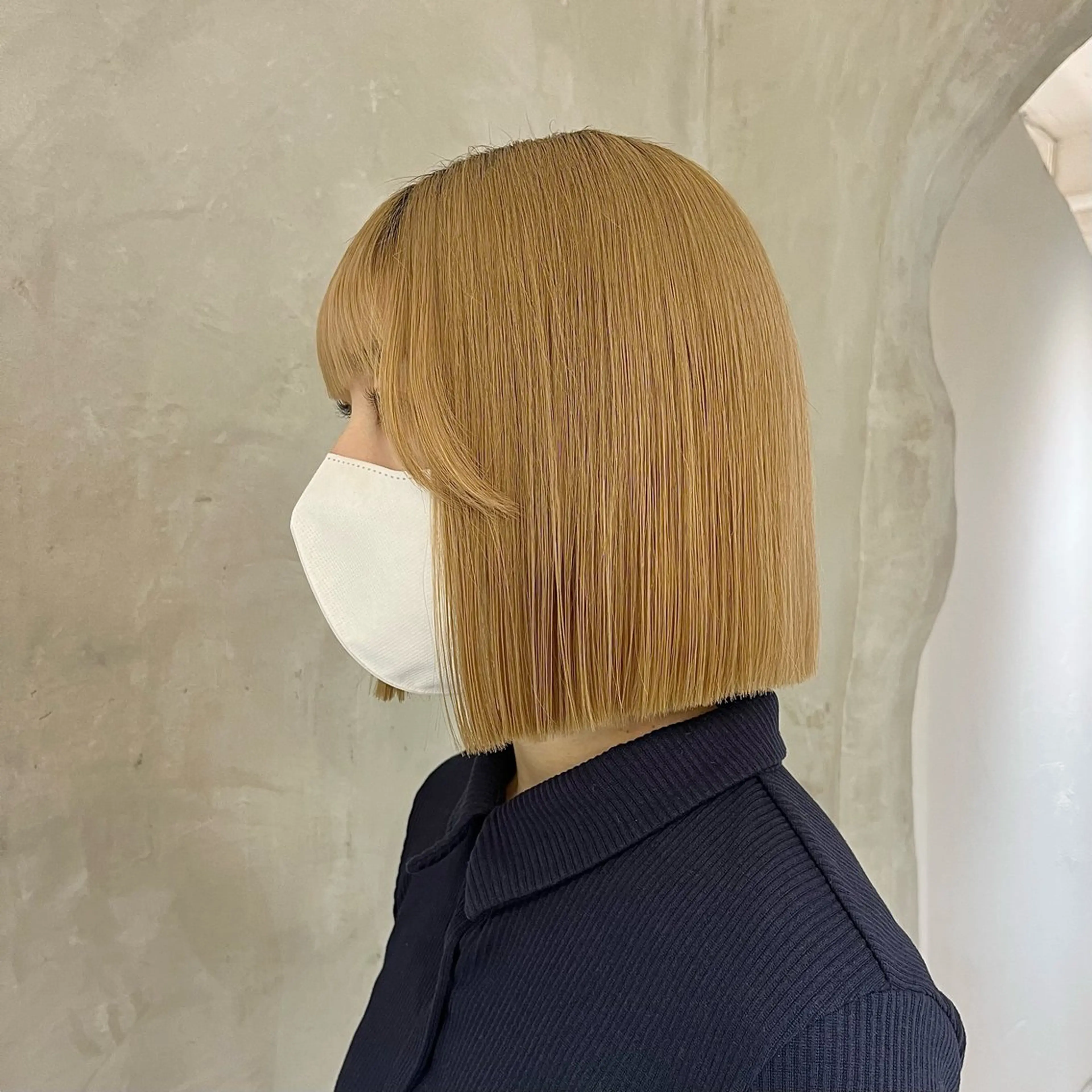 ミディアム 切りっぱなしボブ ボブ カット ヘアカラー トリートメント 切りっぱなしボブ/ 艶カラー/綾莉のヘアスタイル