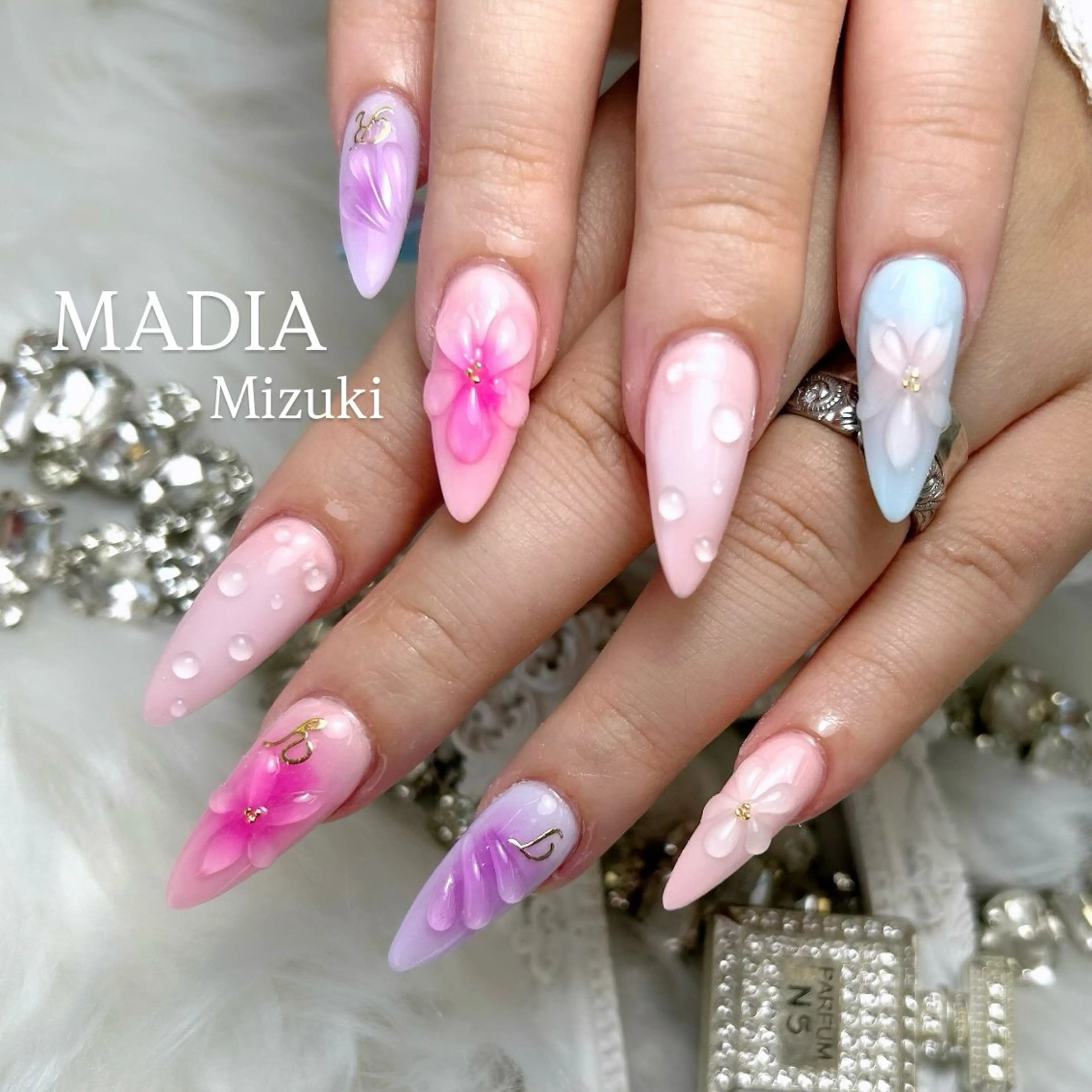 ネイル スカルプネイル Nailsalon MADIA所属・石塚 みずきのネイルデザイン