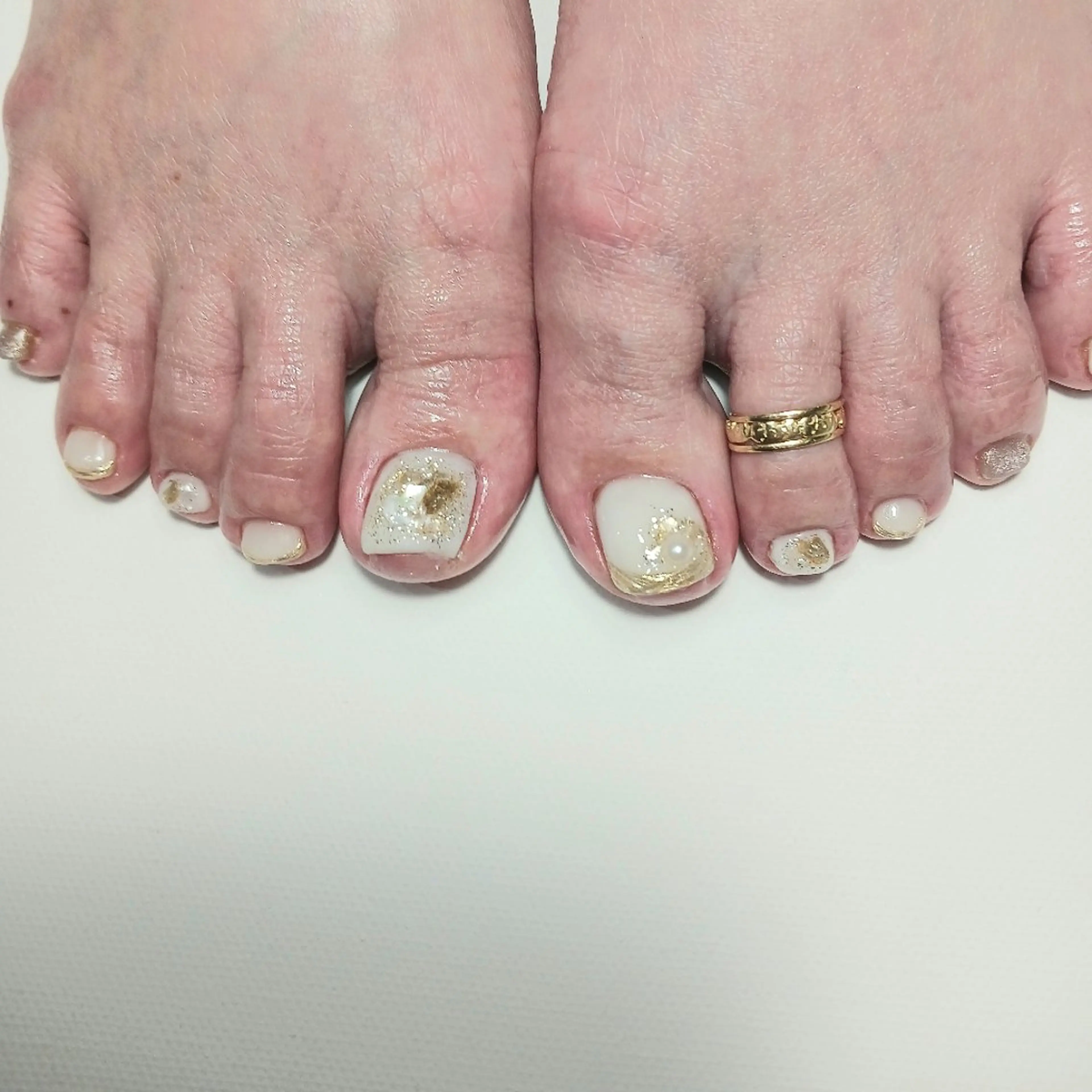ネイル フットネイル フレンチネイル ゴージャス ラメ(グリッター) マグネットネイル フットネイル owlnail /持込みデザイン専門のネイルデザイン