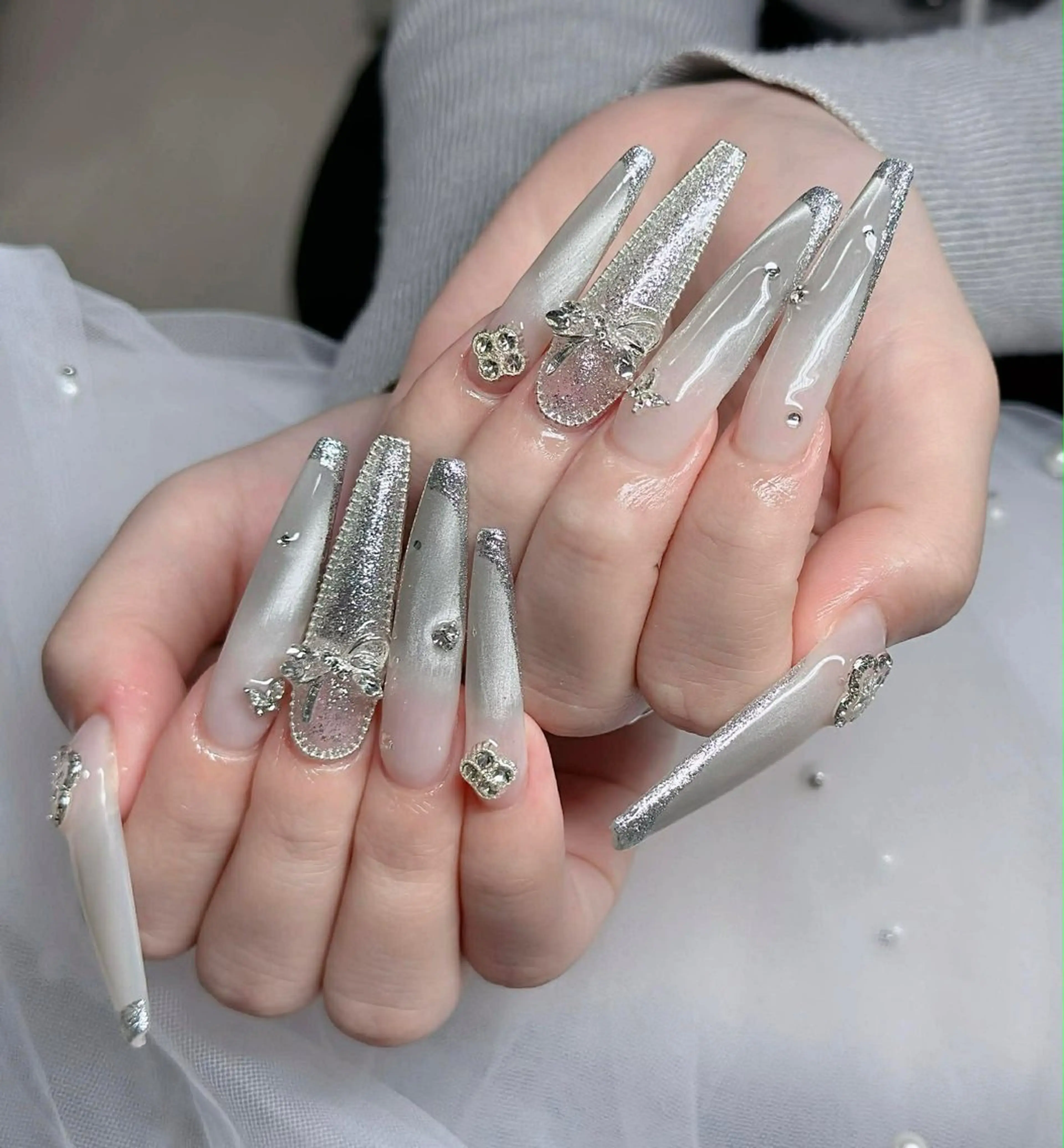 ネイル アートネイル ボルドー フレンチネイル ジェルネイル 氷ネイル・うるうるネイル ハンドネイル Julie Nailのネイルデザイン