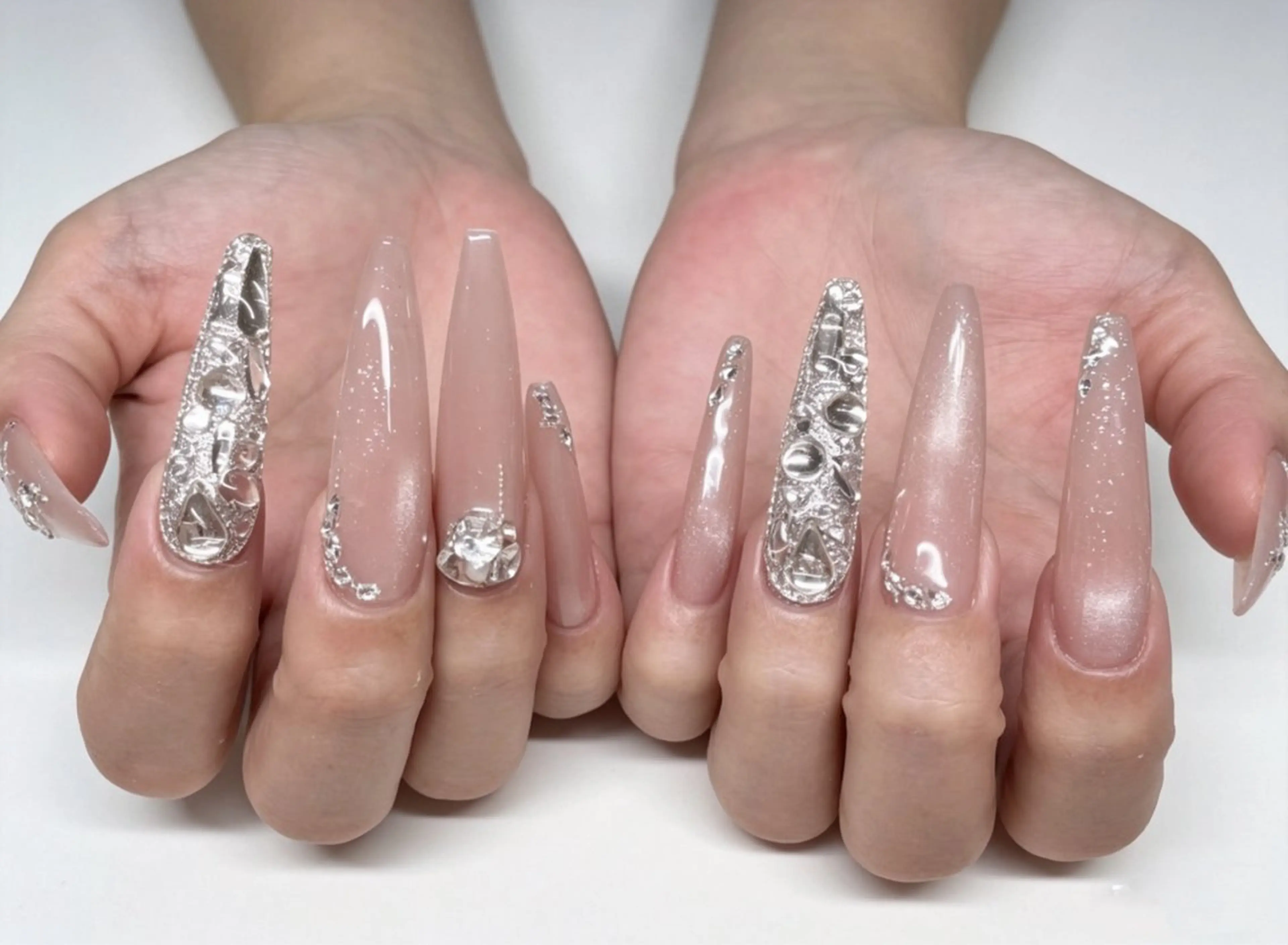 ネイル ストーンネイル ハンドネイル Venus nail チップ長さだし専門店のネイルデザイン