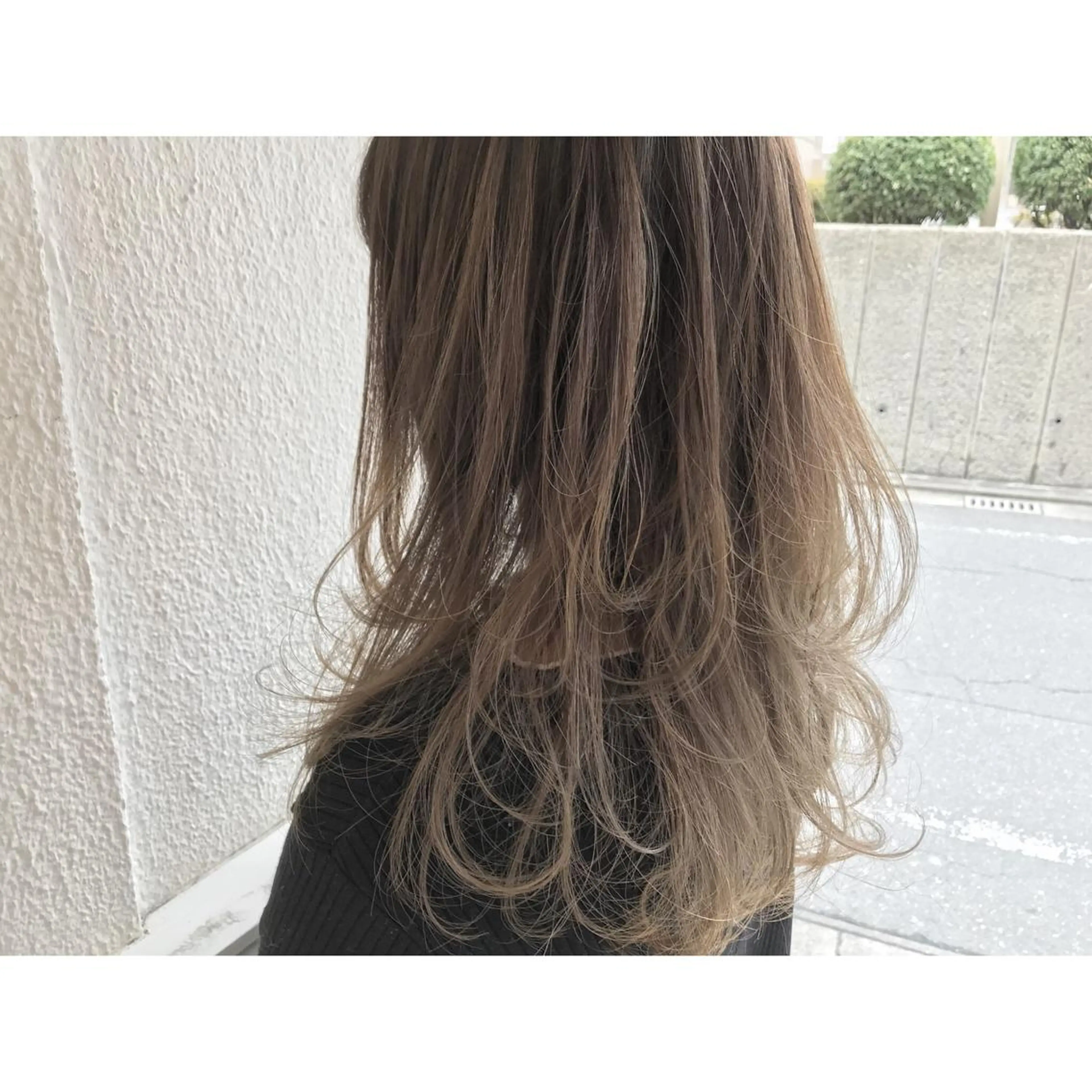 ロング カラー ロングレイヤー レイヤーカット ロング カット ヘアカラー トリートメント Musiiik hairのヘアスタイル