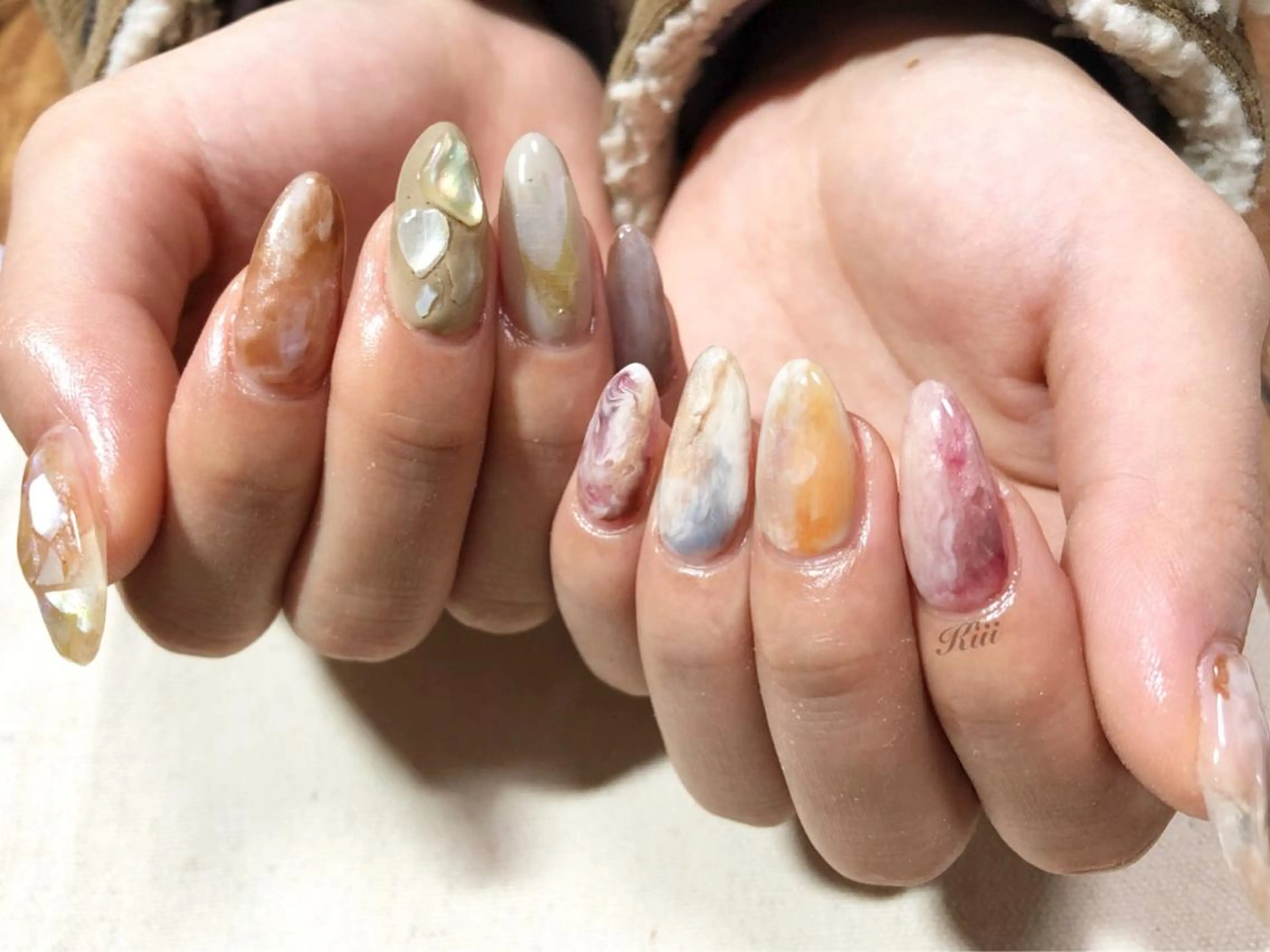 ネイル ハンドネイル フットネイル kiii.__ ✴︎*のネイルデザイン