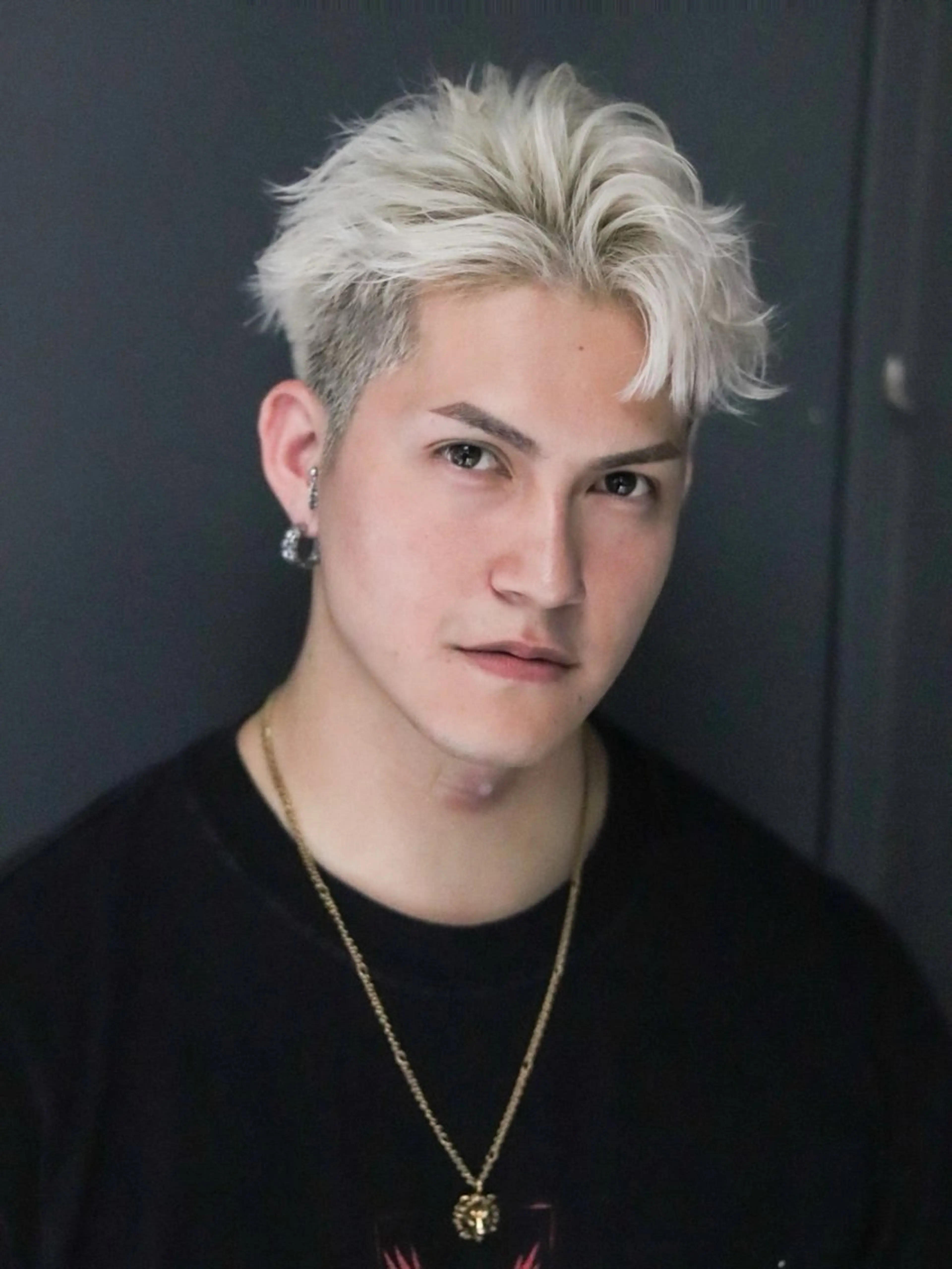 ショート カラー パーマ ヘアアレンジ メンズ カット ヘアカラー メンズフェザー毛流れ パーマASHU渋谷のヘアスタイル