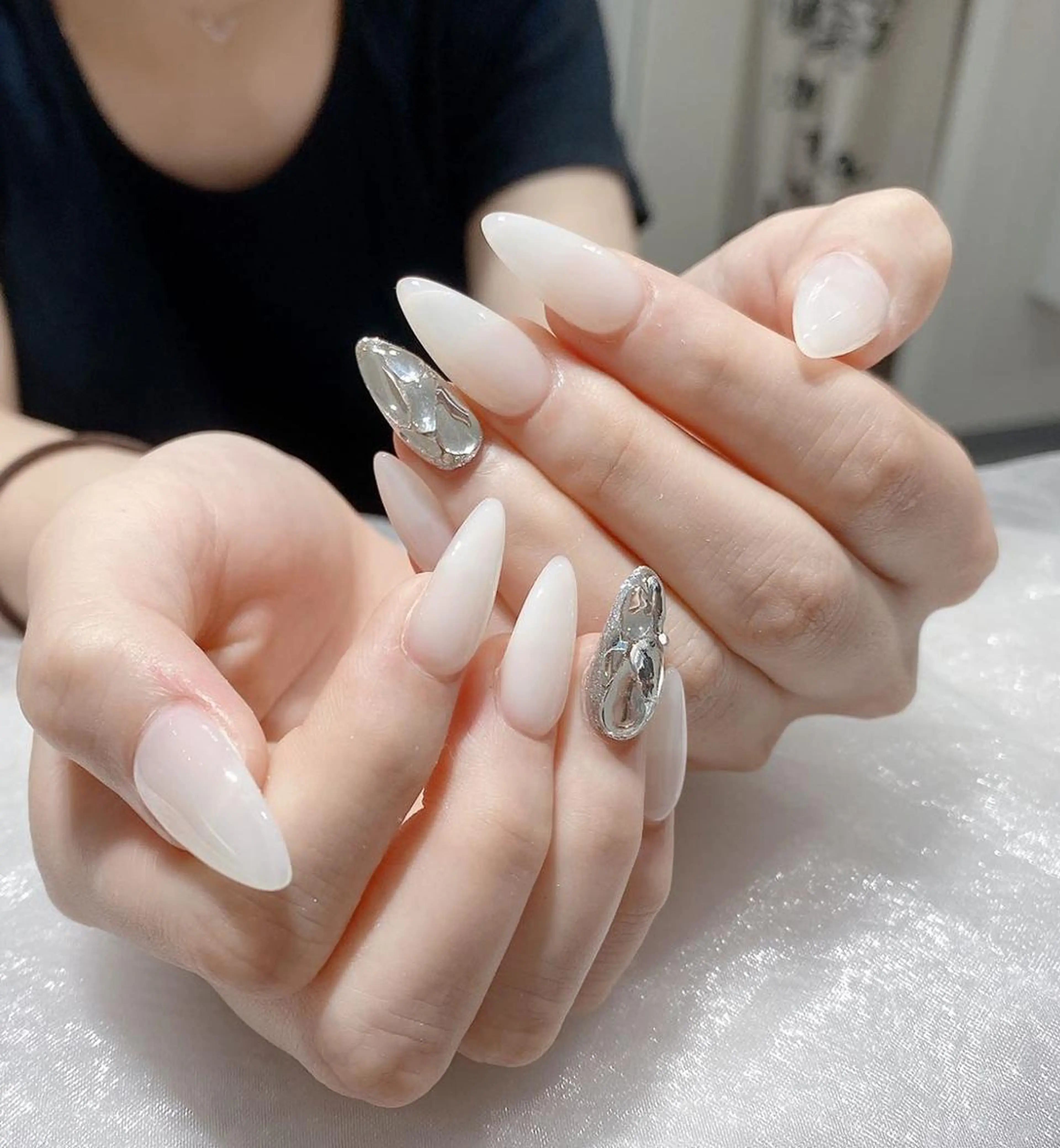 ネイル 長さ出し ネイルチップ Queens ひなのネイルデザイン